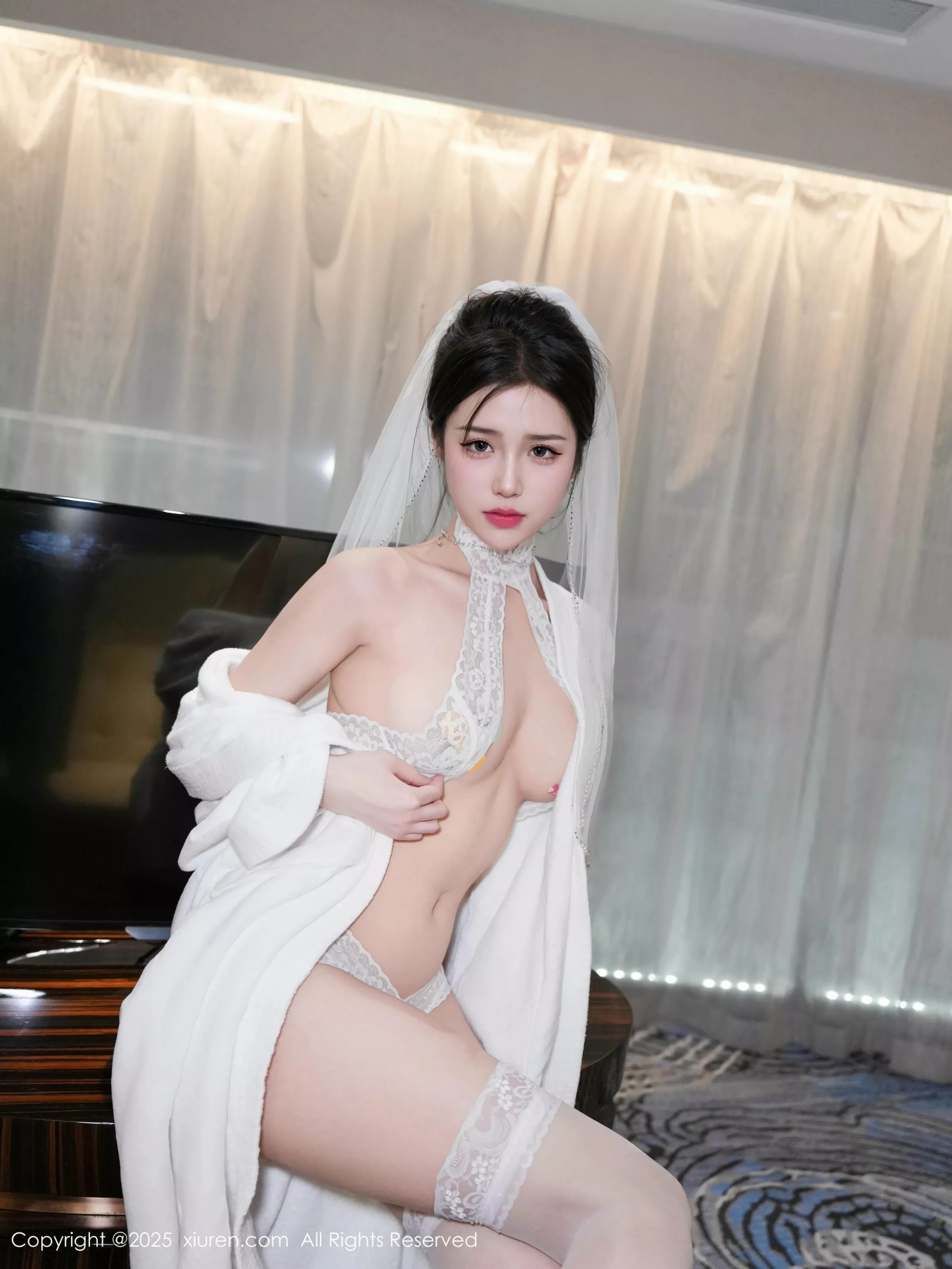 奶芙酱-EVA性感白色婚纱配白丝袜秀完美身材绝美写真 第 28 张