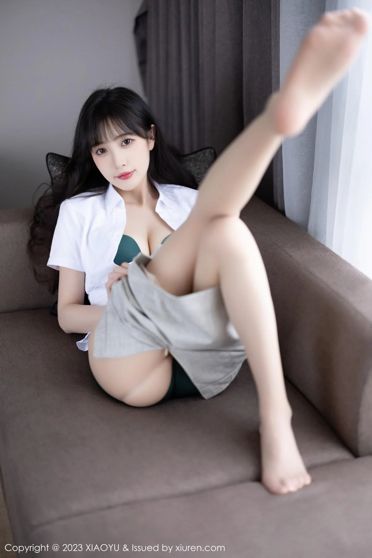 林星阑半脱Ol职业装露性感墨绿色内衣配原色丝袜绝美写真 第 107 张