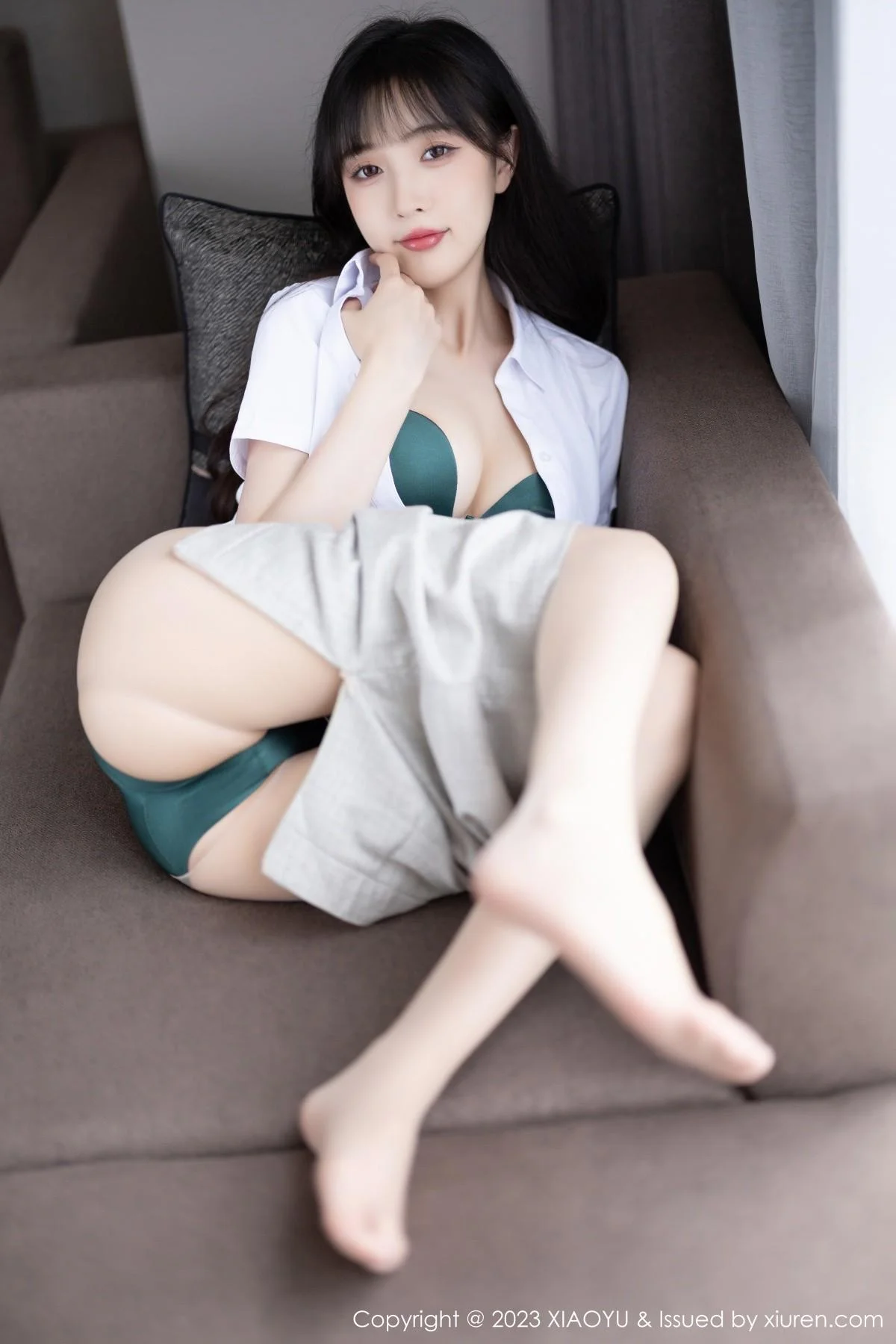 林星阑半脱Ol职业装露性感墨绿色内衣配原色丝袜绝美写真 第 114 张