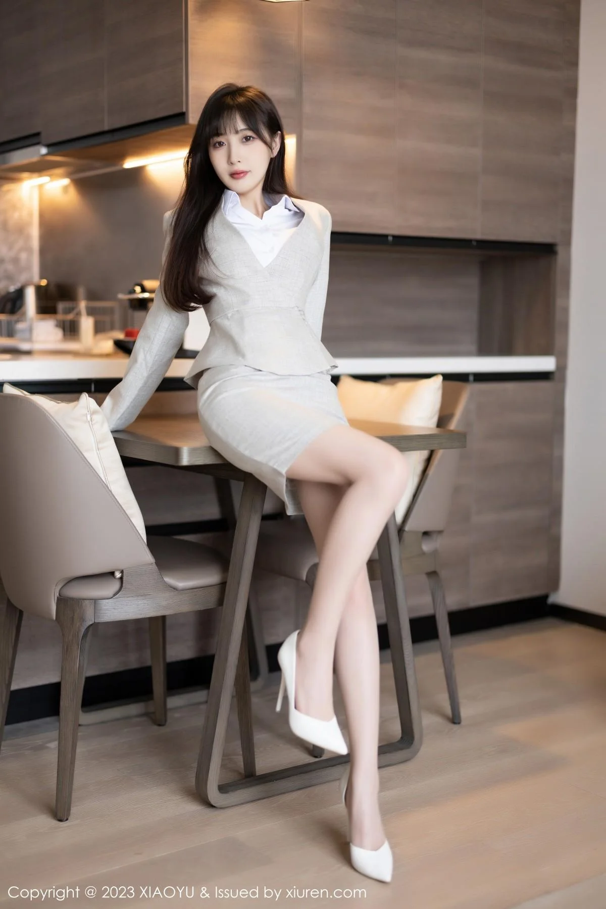 林星阑半脱Ol职业装露性感墨绿色内衣配原色丝袜绝美写真 第 27 张