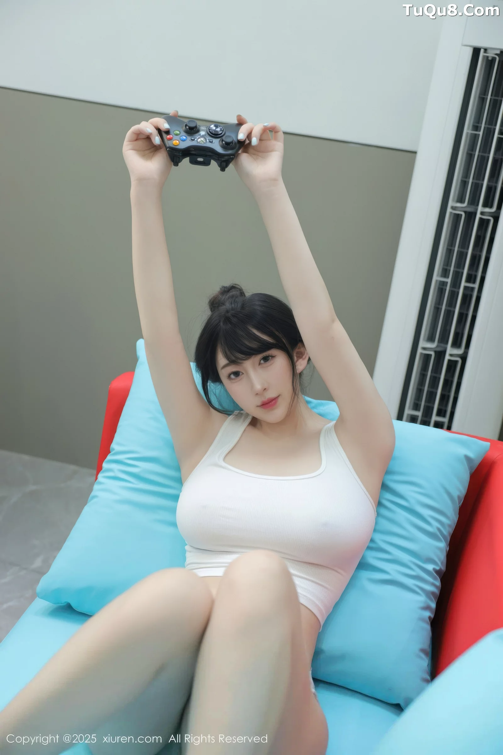 李沁恩lrene性感白色居家上衣配灰色内衣秀丰腴身材绝美写真 第 22 张