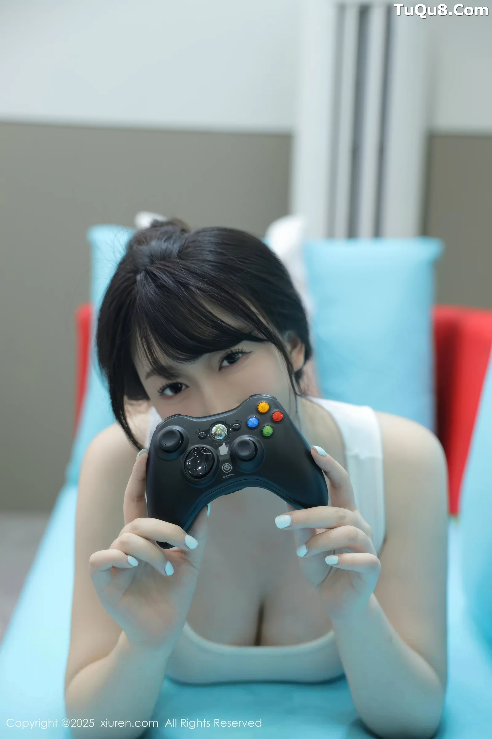 李沁恩lrene性感白色居家上衣配灰色内衣秀丰腴身材绝美写真 第 43 张