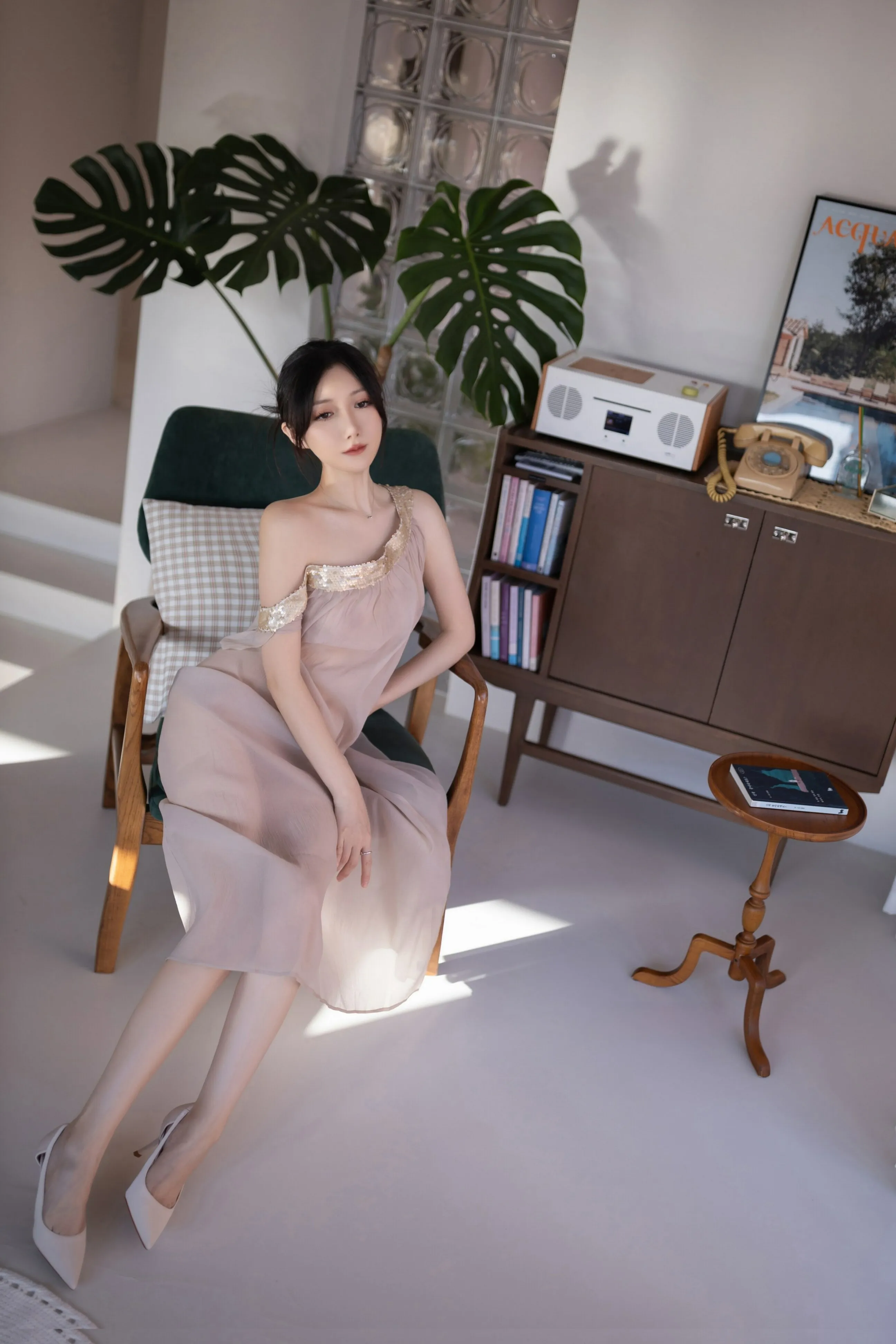 [秀人付费] 鱼子酱Fish 诱人私拍福利 抹胸芦苇女人 第 101 张