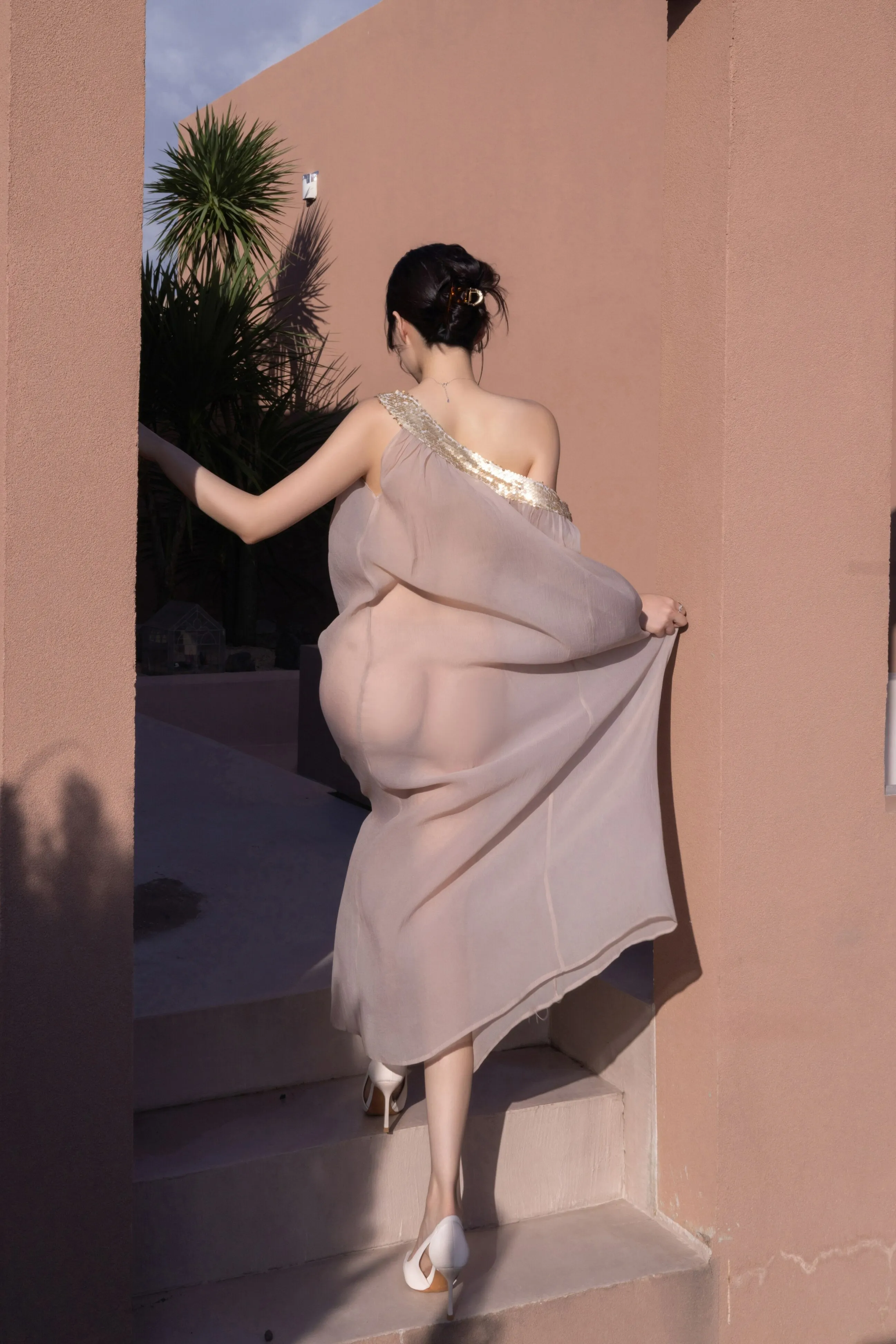 [秀人付费] 鱼子酱Fish 诱人私拍福利 抹胸芦苇女人 第 50 张