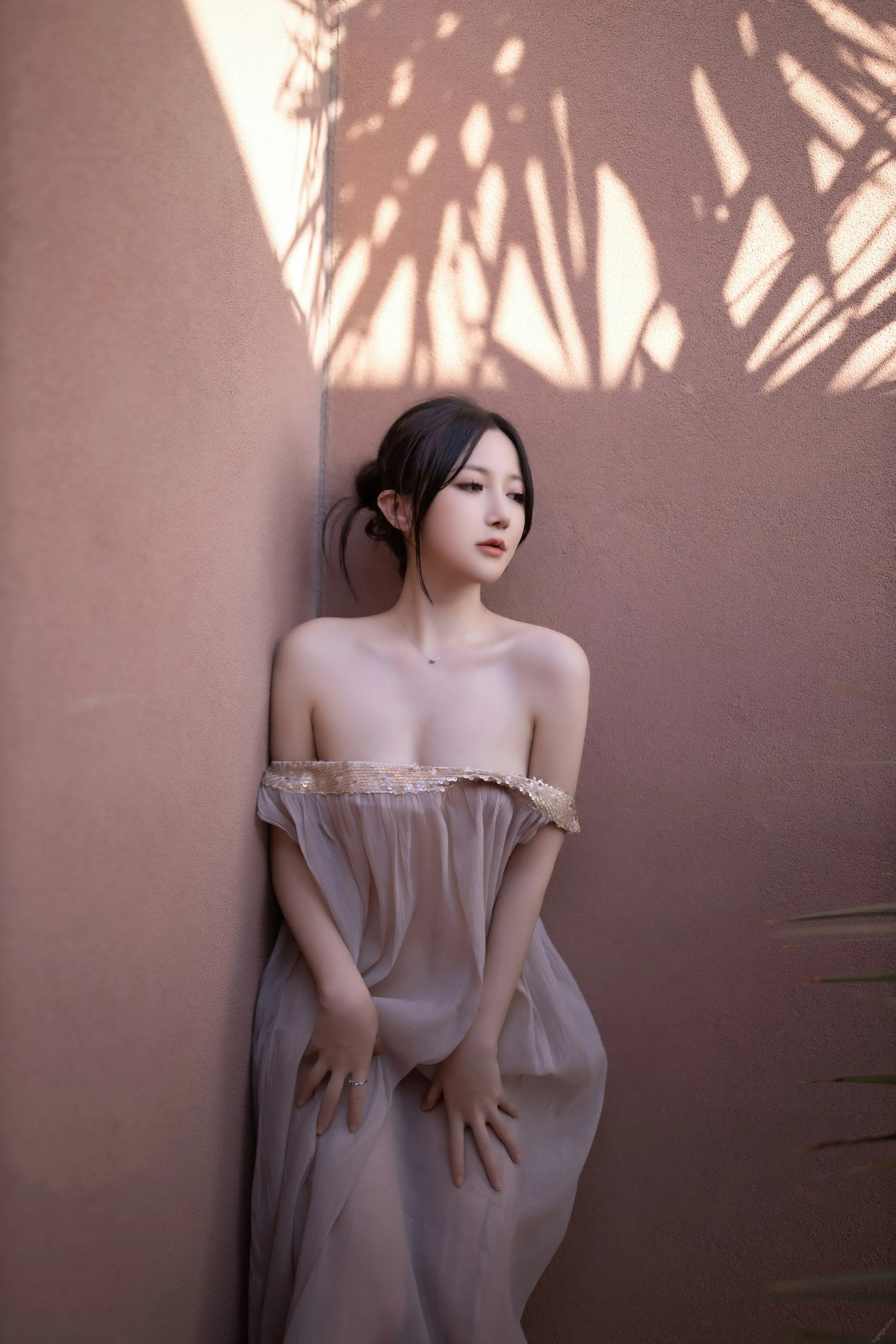 [秀人付费] 鱼子酱Fish 诱人私拍福利 抹胸芦苇女人 第 94 张