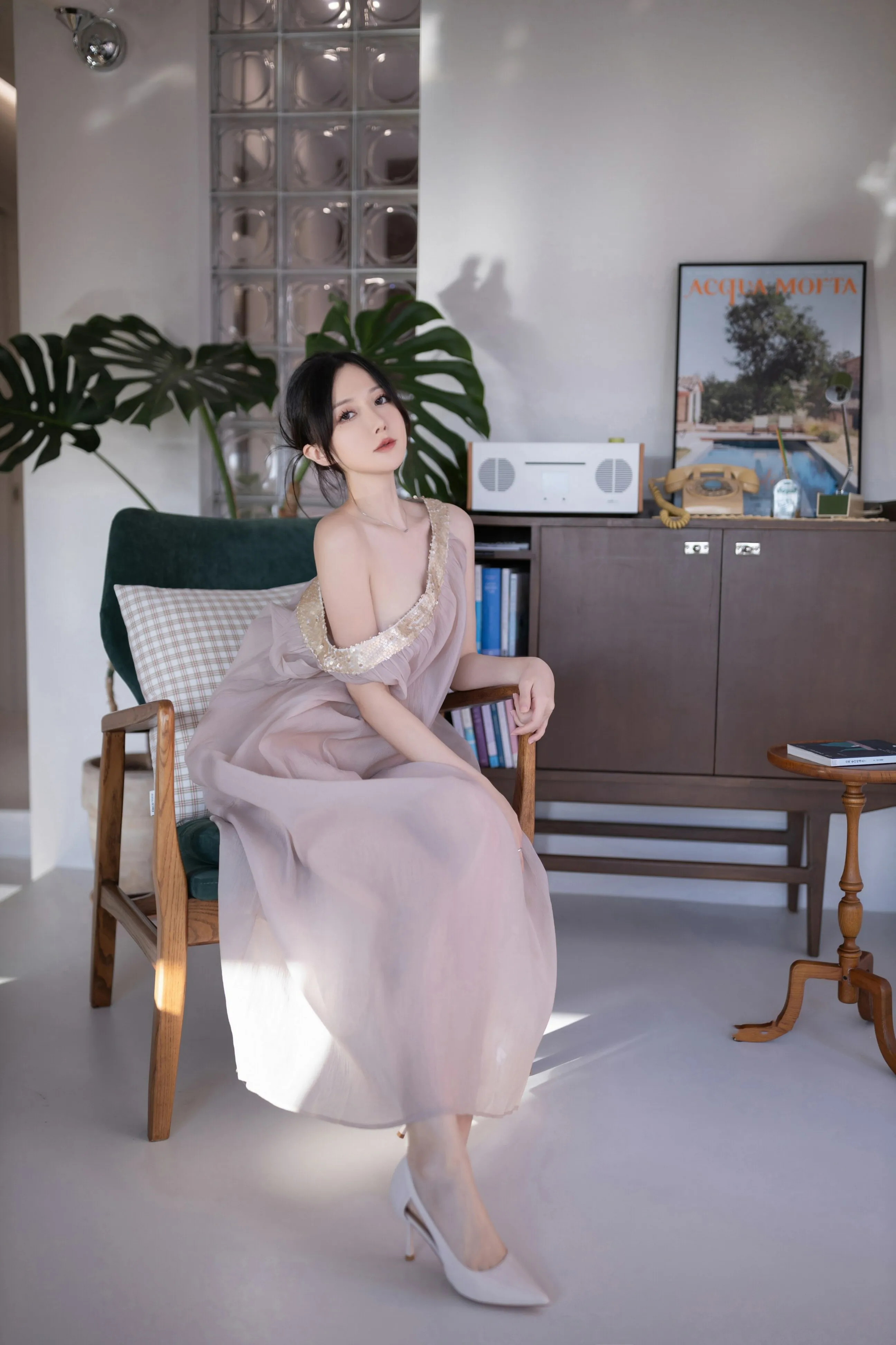 [秀人付费] 鱼子酱Fish 诱人私拍福利 抹胸芦苇女人 第 95 张