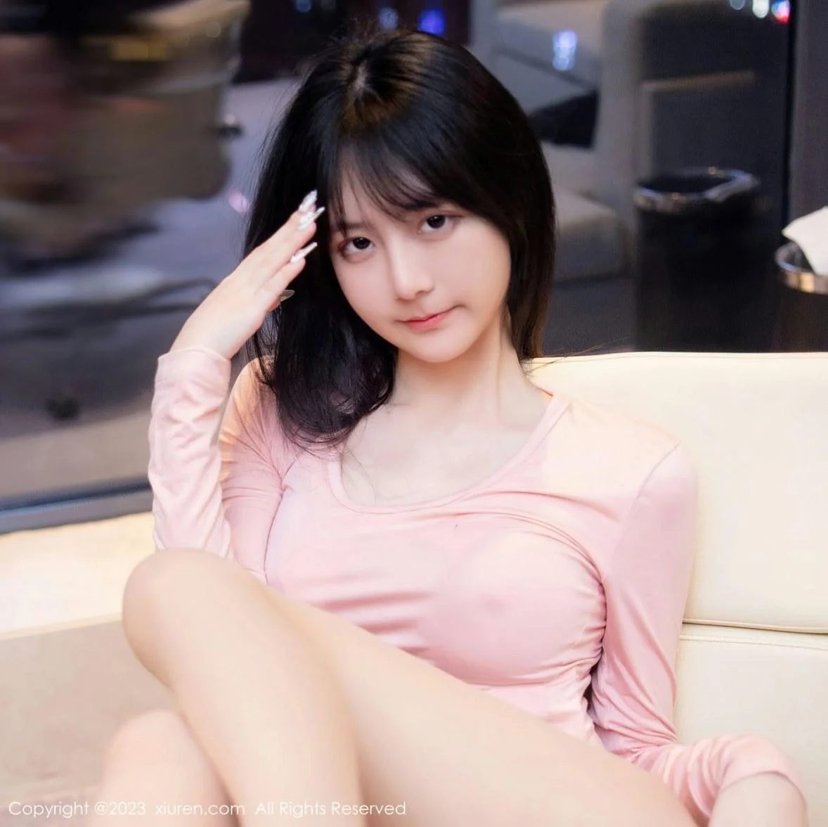 谢小蒽性感粉色上衣配白短裙露超薄无内肉丝撩人绝美写真 第 39 张
