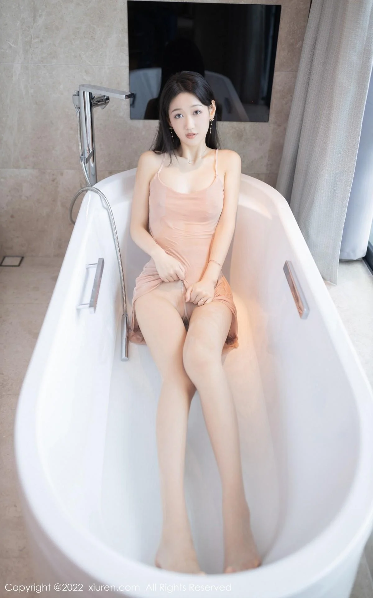 唐安琪云南旅拍性感轻透薄纱连衣长裙配超薄肉丝绝美写真 第 44 张