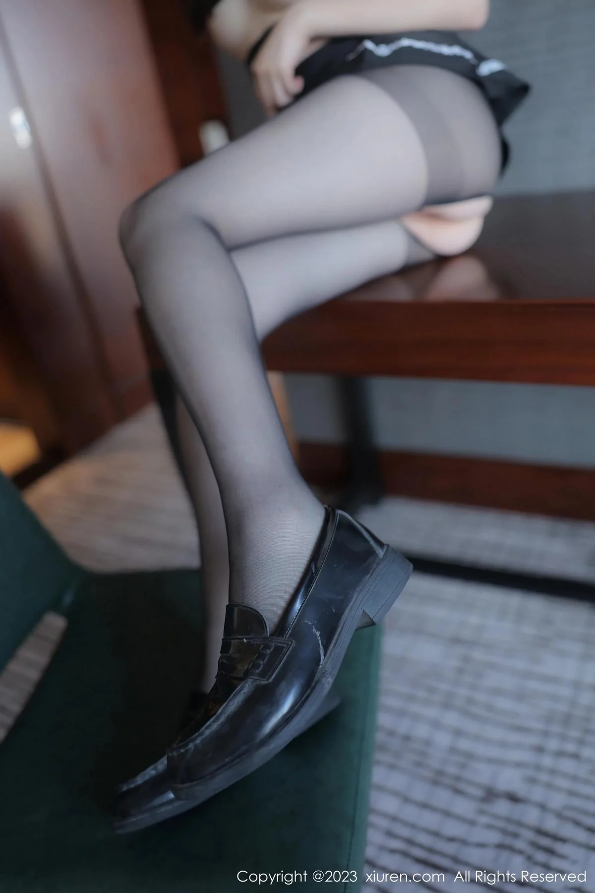 林悠悠性感黑色上衣配黑短裙露开档黑丝秀曼妙身姿绝美写真 第 25 张