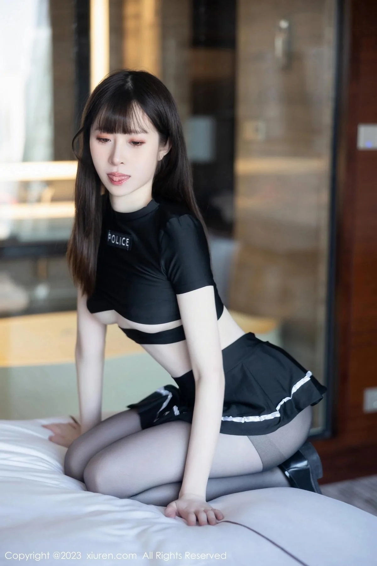 林悠悠性感黑色上衣配黑短裙露开档黑丝秀曼妙身姿绝美写真 第 38 张