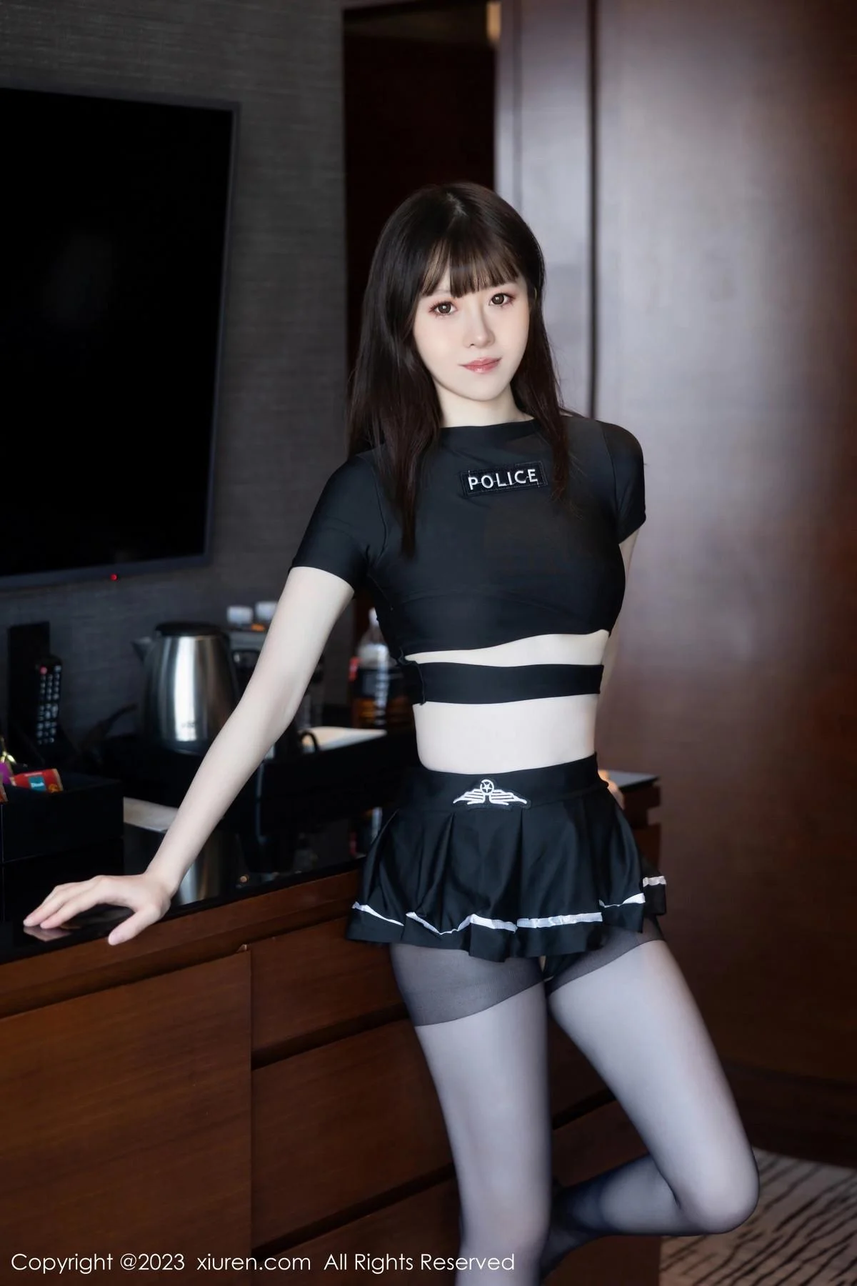 林悠悠性感黑色上衣配黑短裙露开档黑丝秀曼妙身姿绝美写真 第 8 张