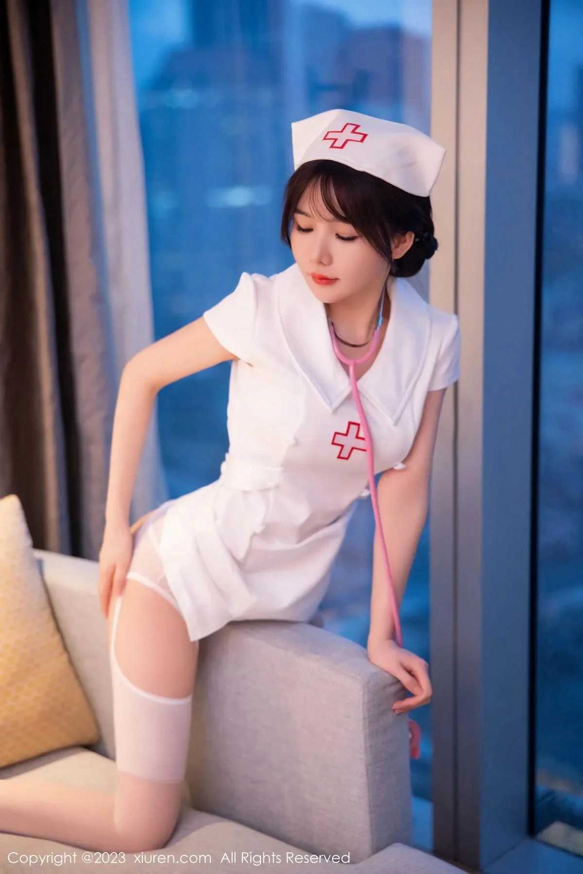 婠婠么性感白色情趣护士服配白丝吊袜秀曼妙身姿绝美写真 第 48 张