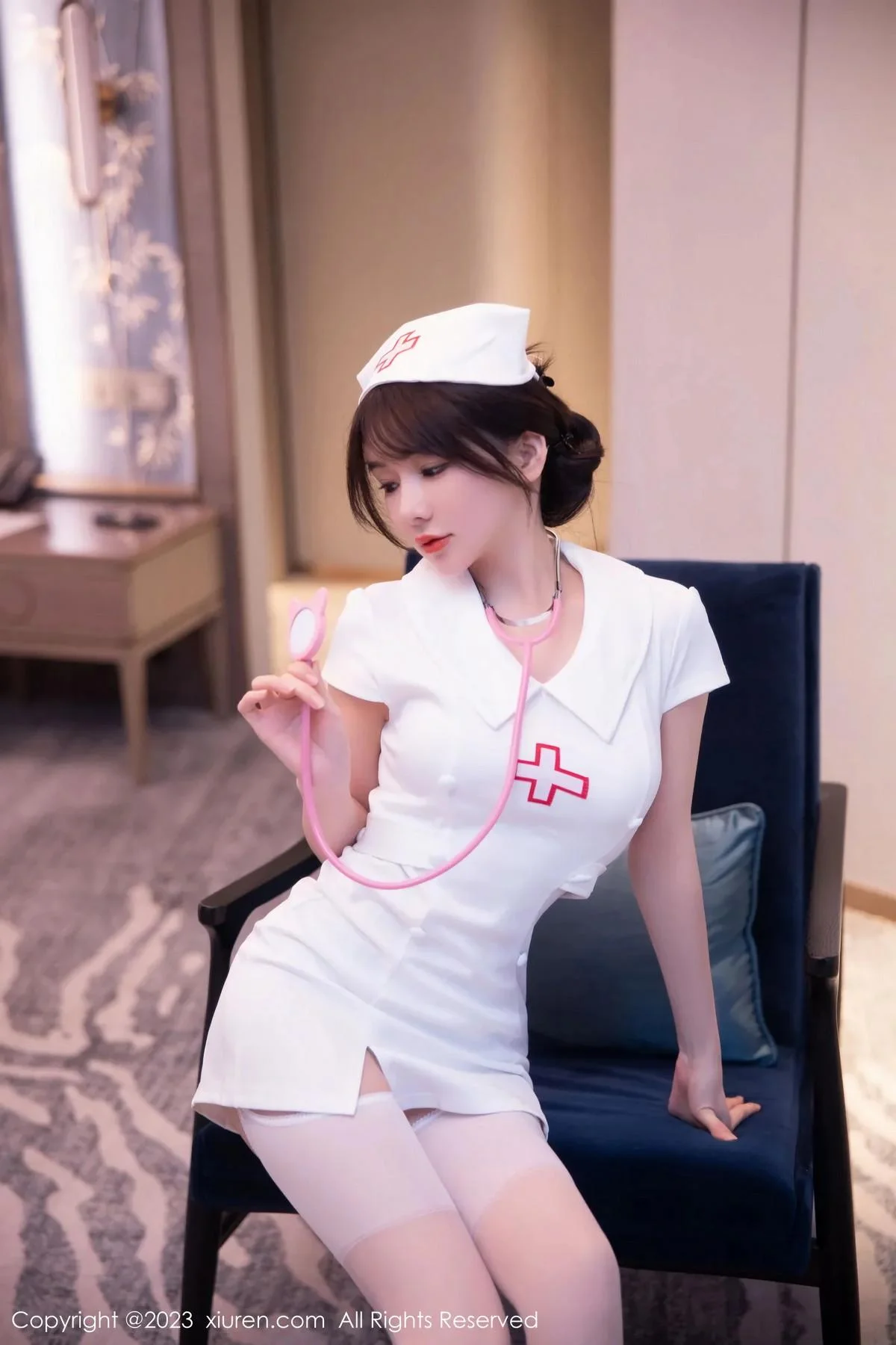 婠婠么性感白色情趣护士服配白丝吊袜秀曼妙身姿绝美写真 第 6 张