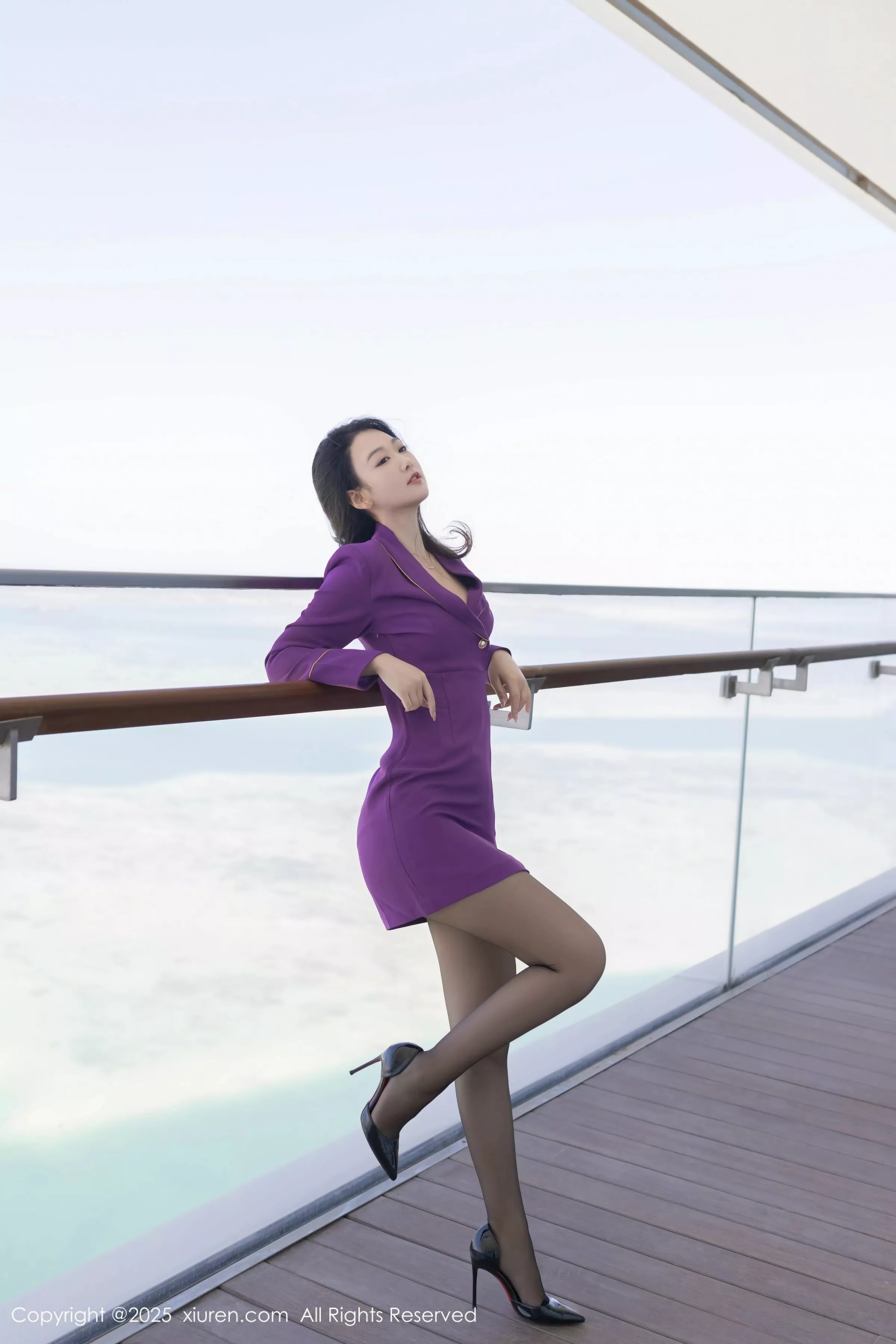 唐安琪性感紫色制服露白色内衣配超薄黑丝秀曼妙身姿绝美写真 第 21 张