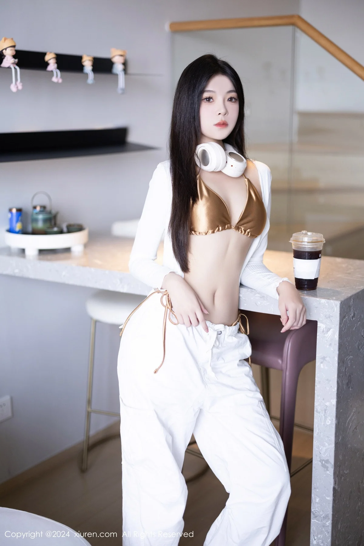 初梦瑶性感金色比基尼+红色情趣内衣秀完美身材绝美写真 第 1 张