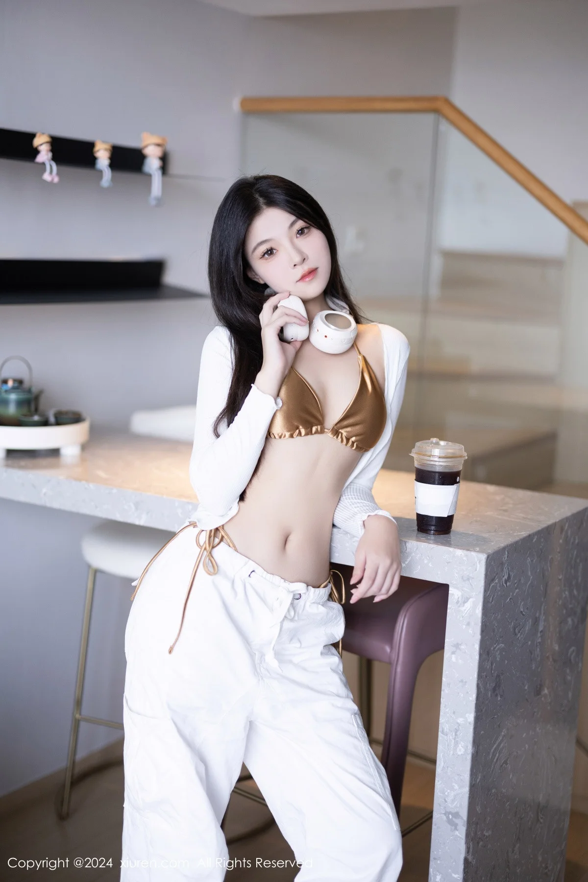 初梦瑶性感金色比基尼+红色情趣内衣秀完美身材绝美写真 第 2 张