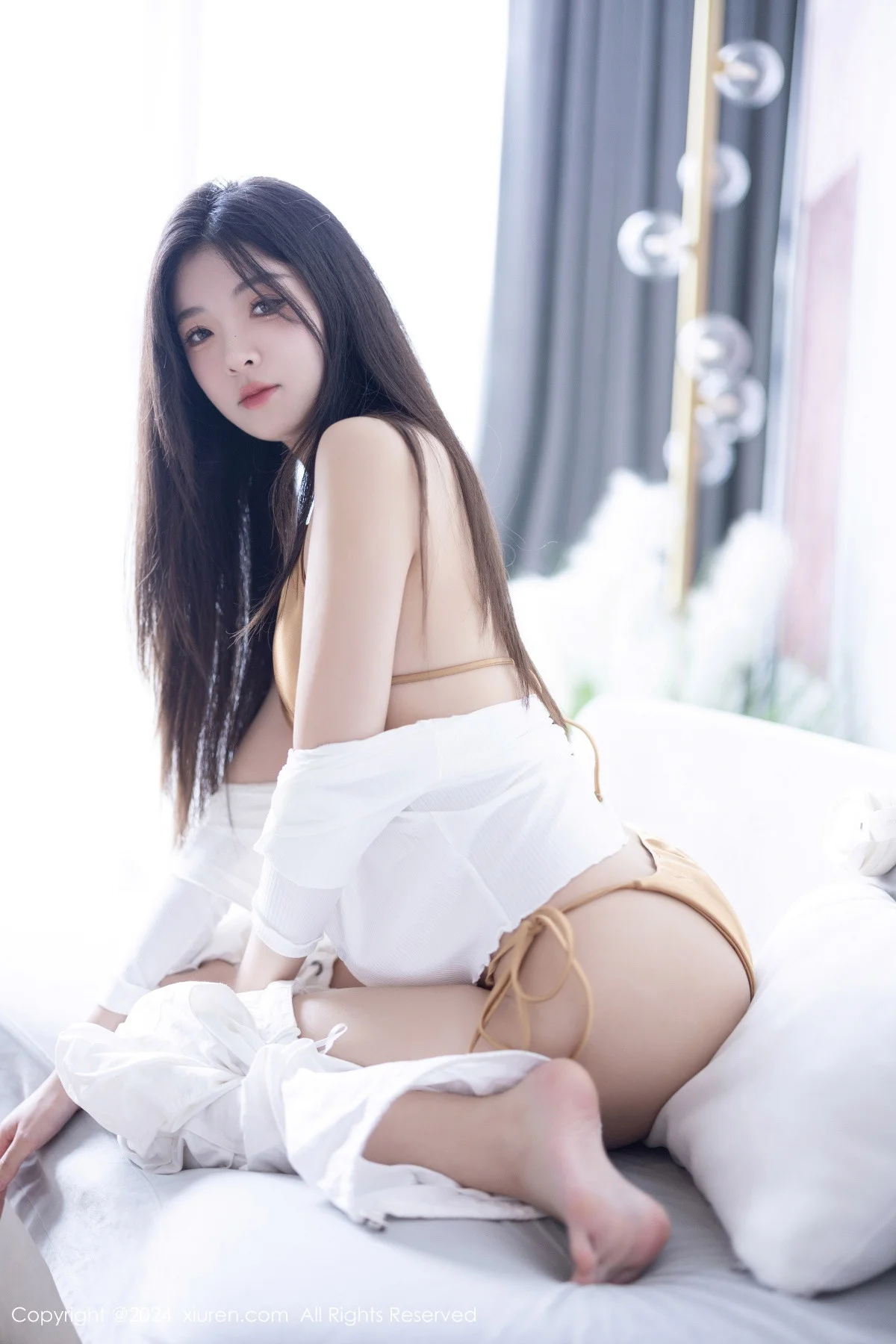初梦瑶性感金色比基尼+红色情趣内衣秀完美身材绝美写真 第 26 张