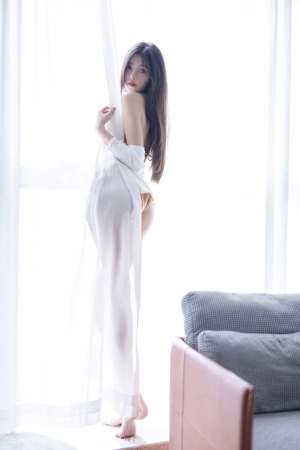 初梦瑶性感金色比基尼+红色情趣内衣秀完美身材绝美写真 第 39 张