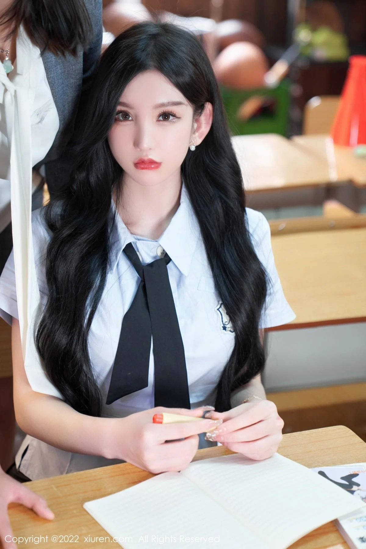 周于希Sally学妹装扮半脱露黑色蕾丝边内衣撩人绝美写真 第 25 张