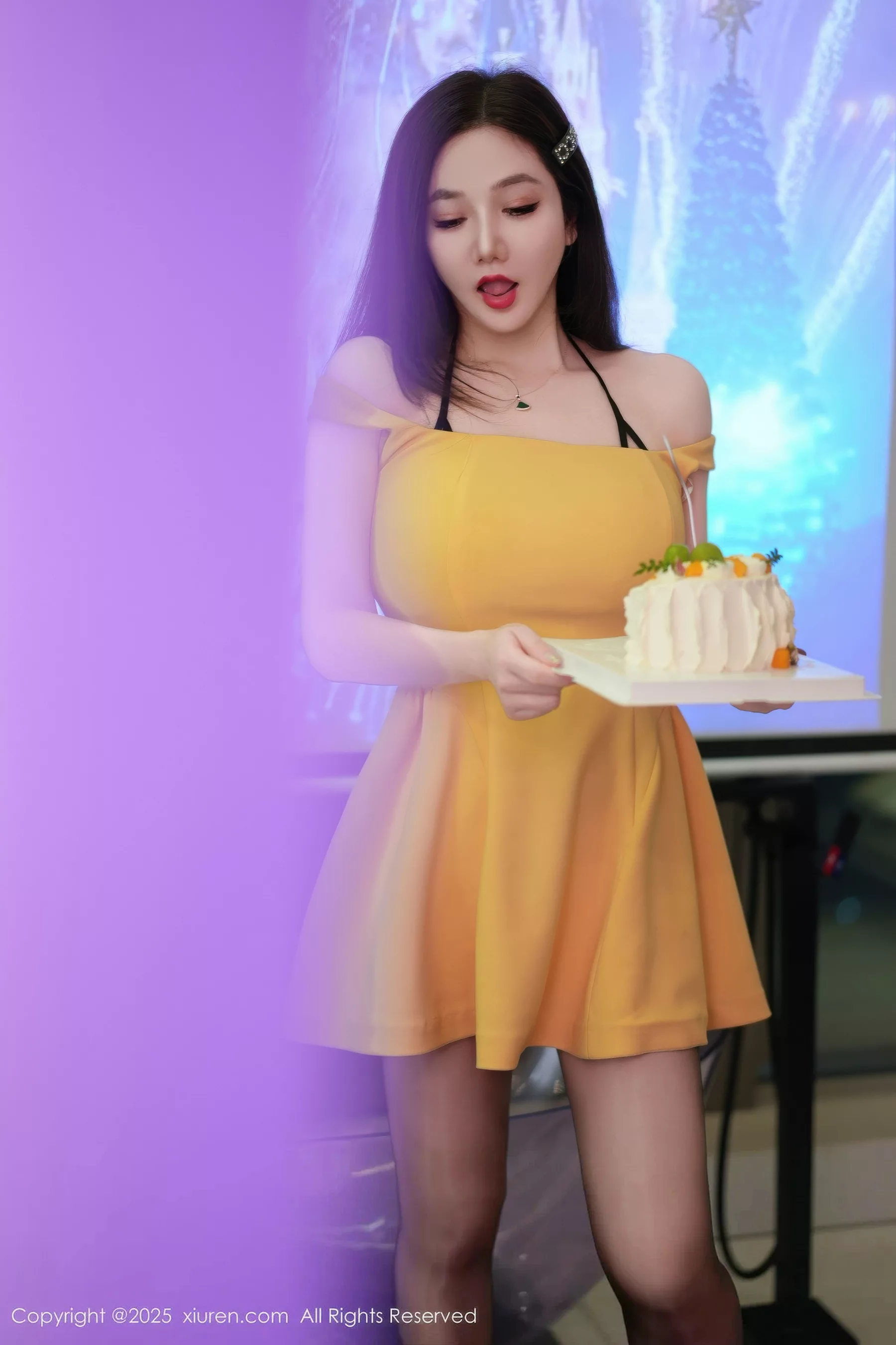 心妍小公主性感黑色情趣内衣配超薄黑丝秀惹火身材绝美写真 第 24 张