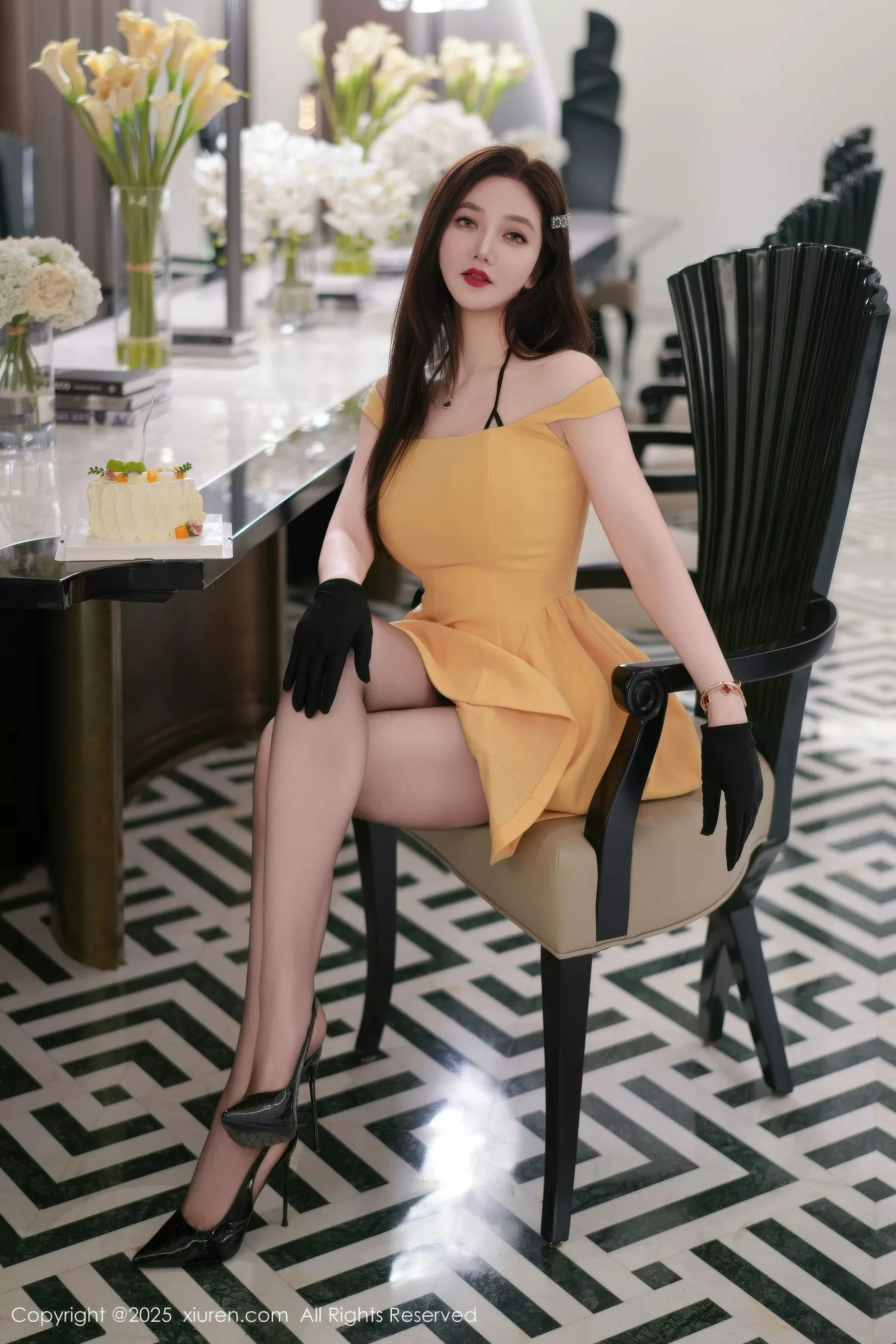 心妍小公主性感黑色情趣内衣配超薄黑丝秀惹火身材绝美写真 第 4 张