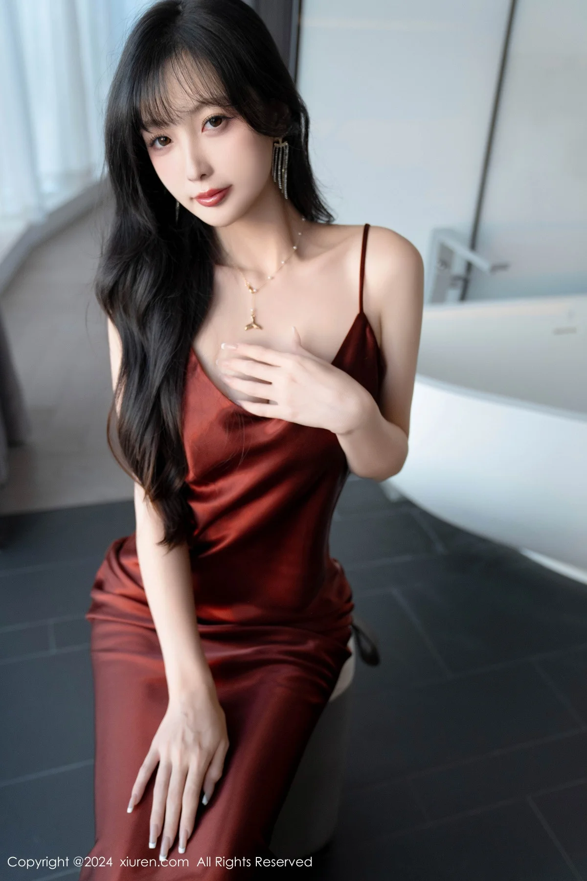 林星阑性感红色连衣长裙露黑色情趣内衣秀曼妙身姿绝美写真 第 24 张