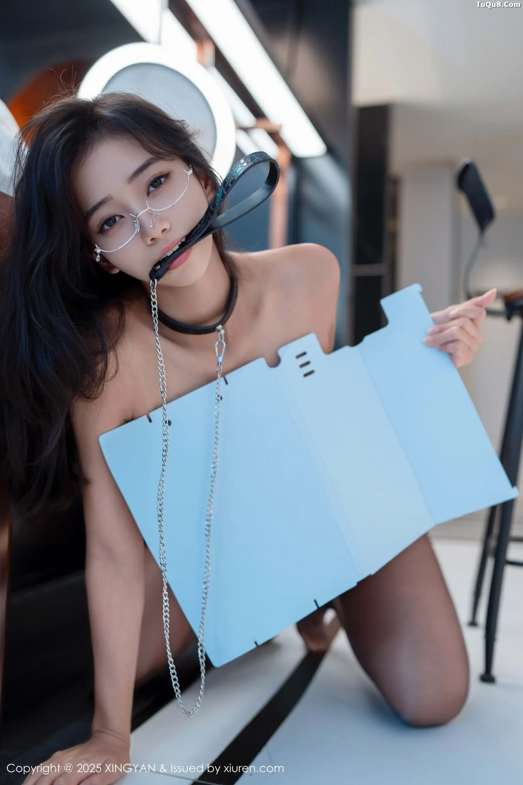 时安安性感白衬衫配黑短裙露超薄黑丝秀柔美身材绝美写真 第 131 张