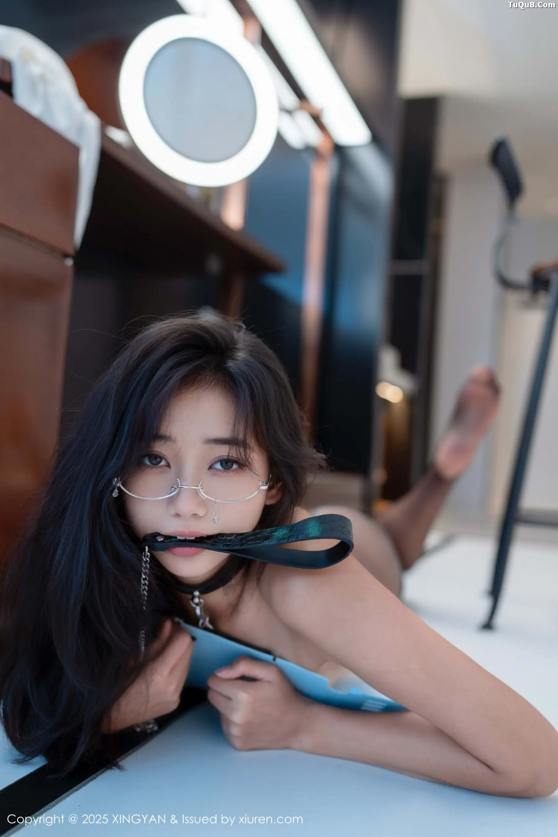 时安安性感白衬衫配黑短裙露超薄黑丝秀柔美身材绝美写真 第 132 张