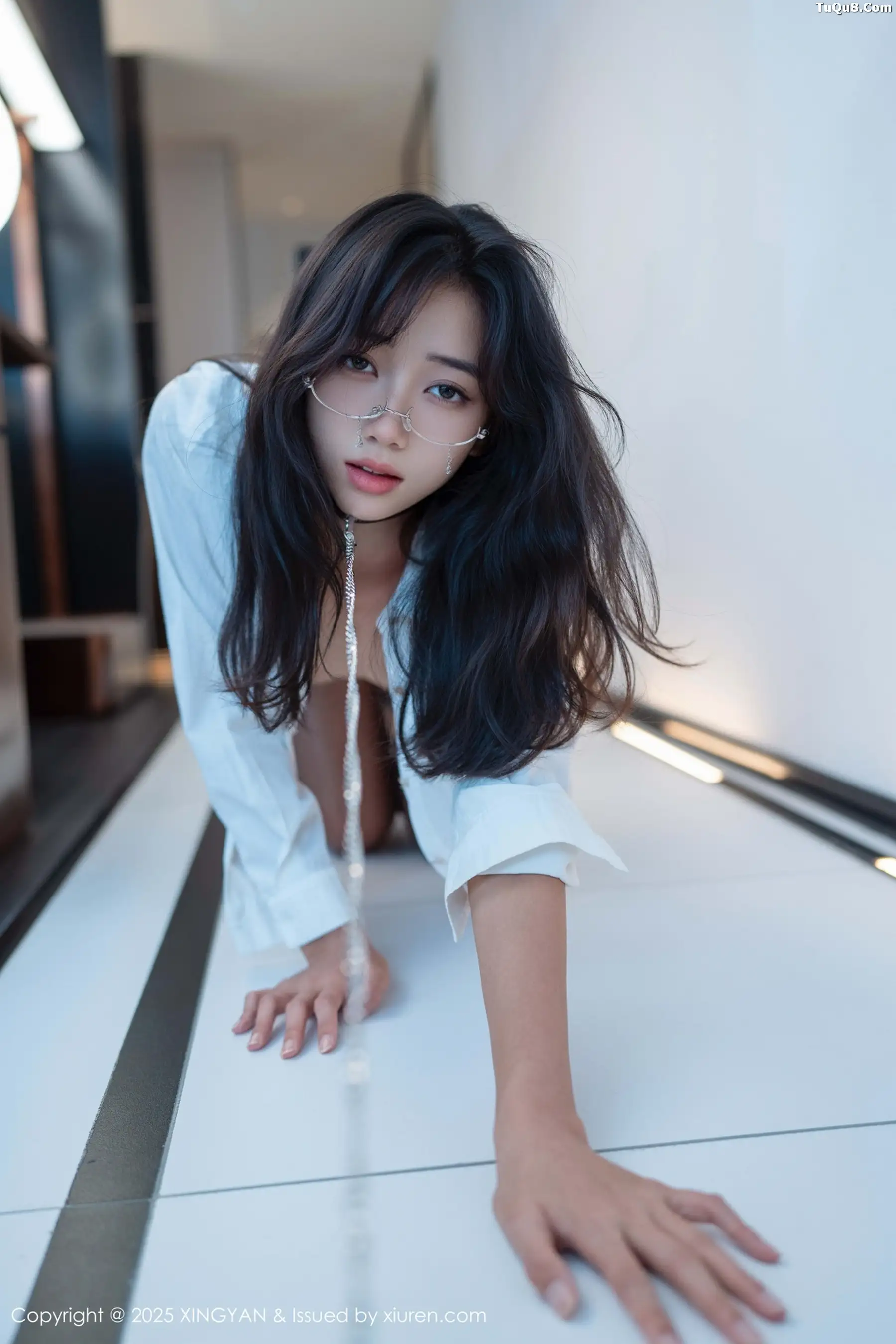 时安安性感白衬衫配黑短裙露超薄黑丝秀柔美身材绝美写真 第 62 张