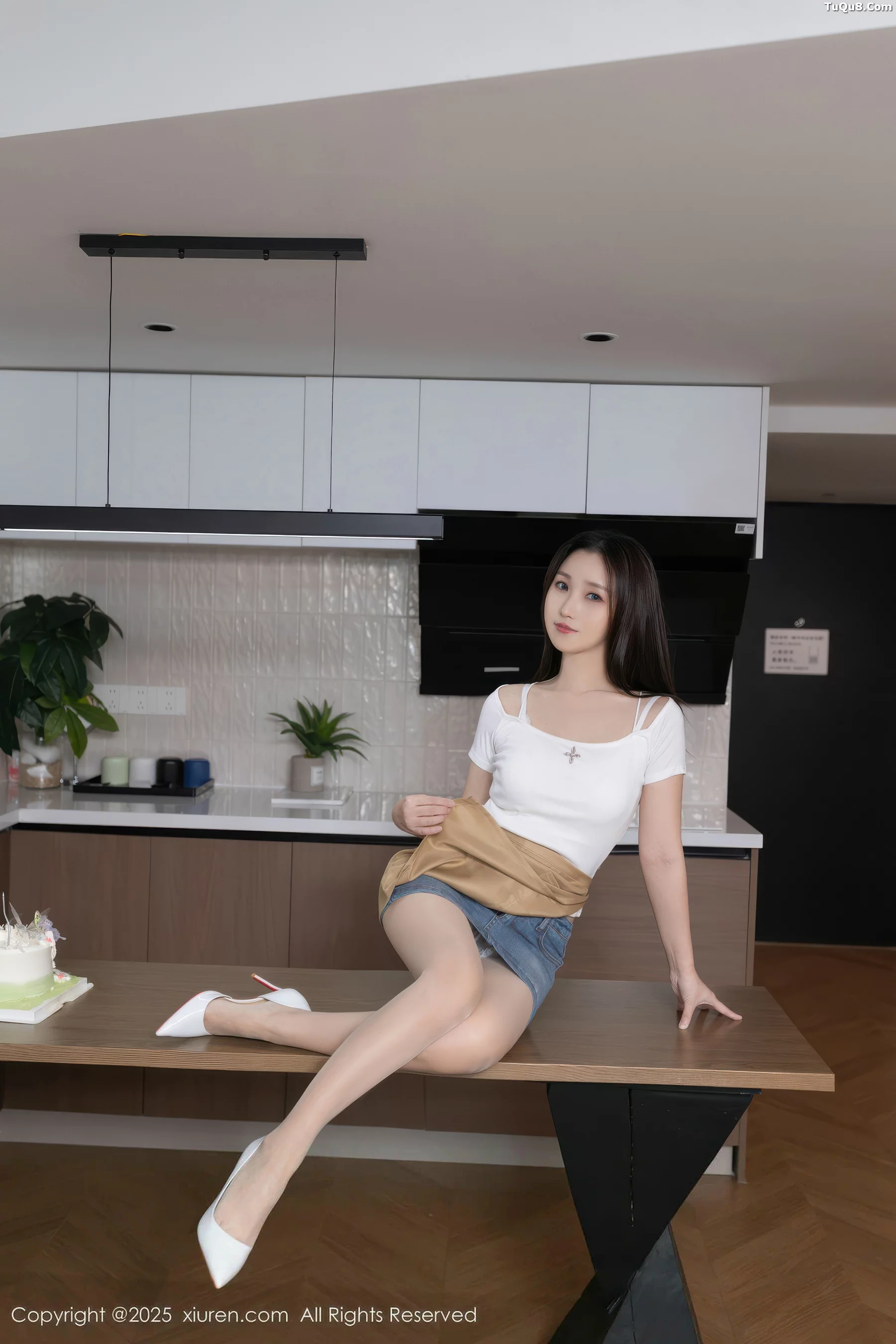杏子Yada性感白色蕾丝内衣配超薄肉丝秀曼妙身姿绝美写真 第 27 张