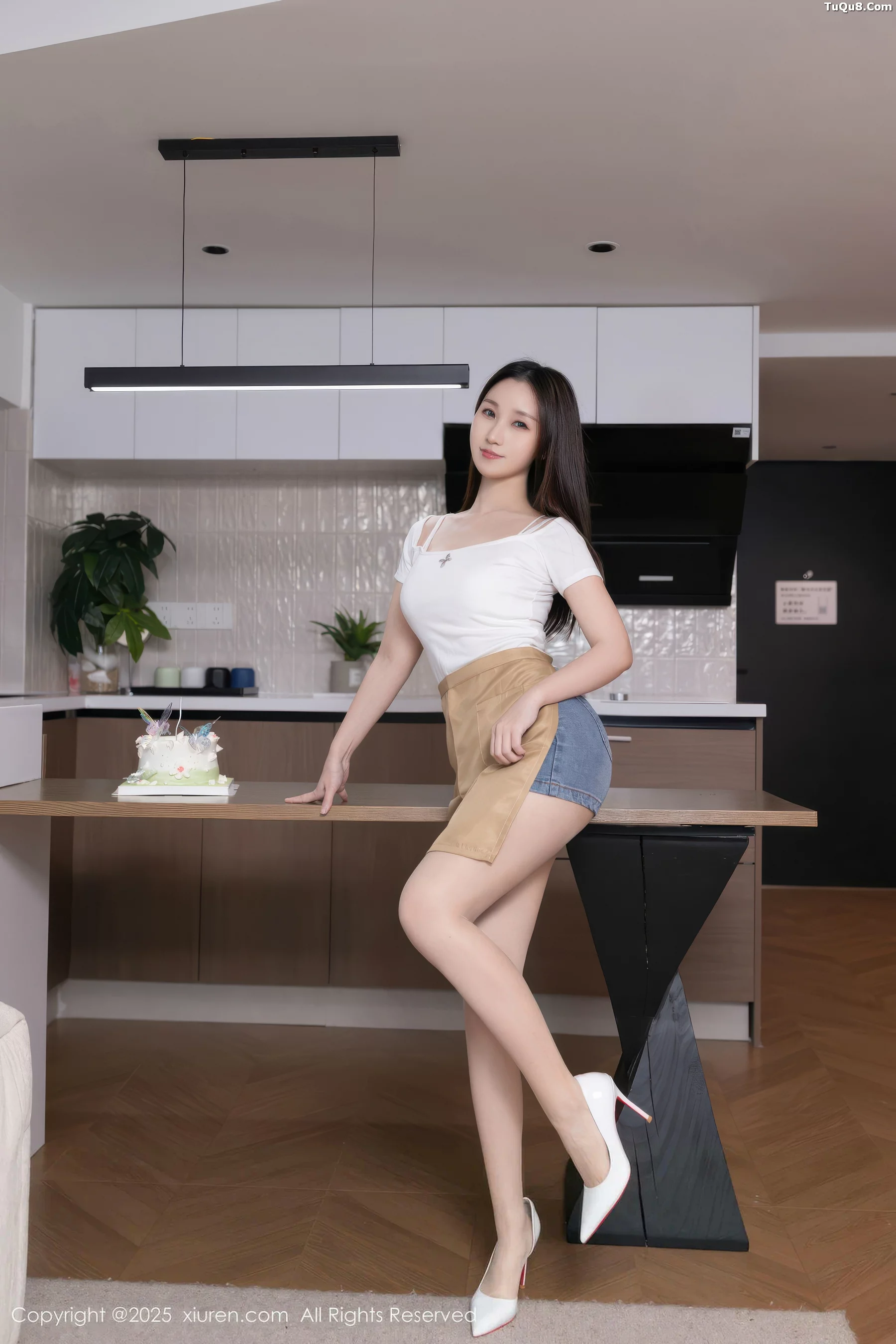 杏子Yada性感白色蕾丝内衣配超薄肉丝秀曼妙身姿绝美写真 第 3 张