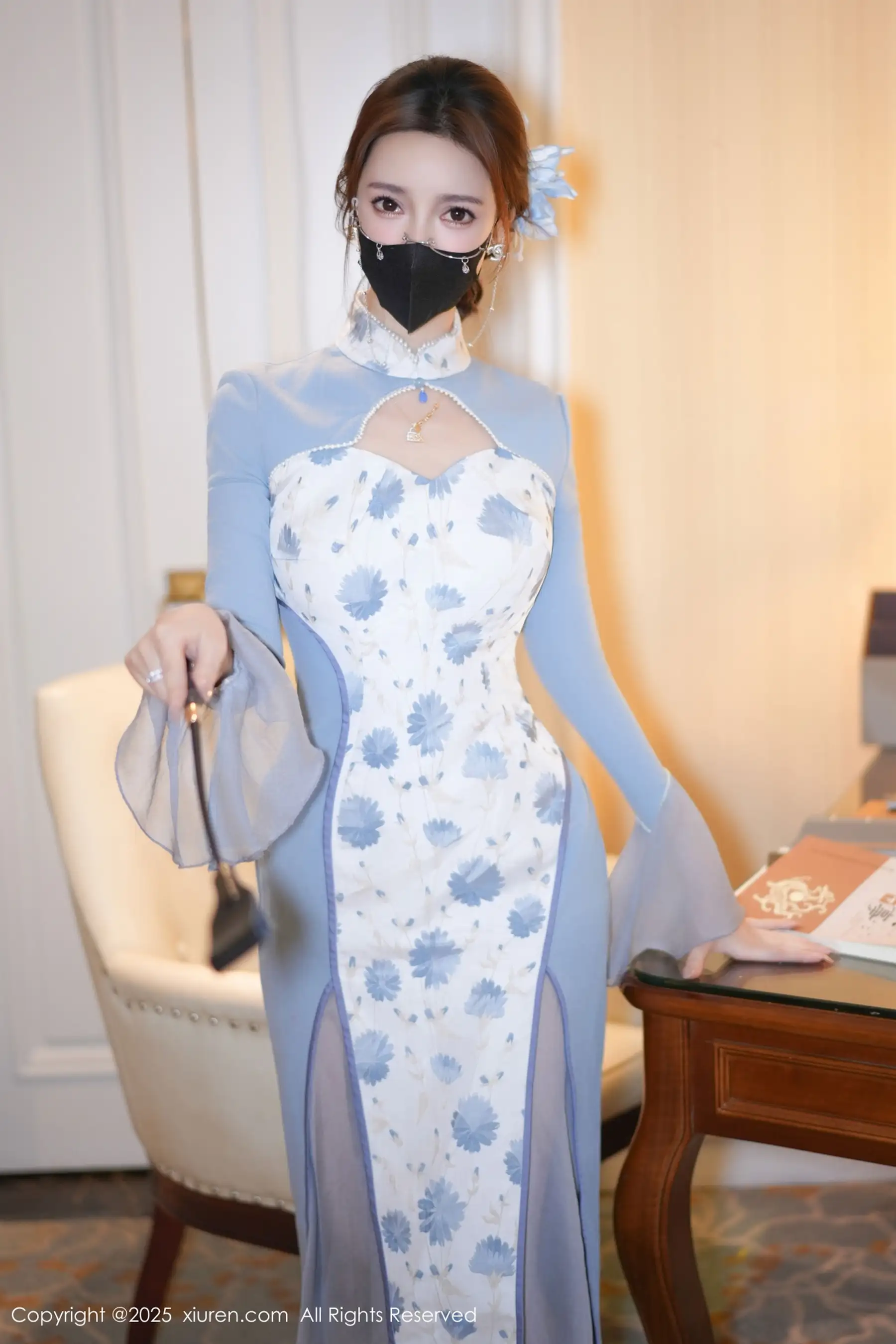 Twins-桃桃性感蓝色连衣裙露白色内衣秀曼妙身姿绝美写真 第 20 张