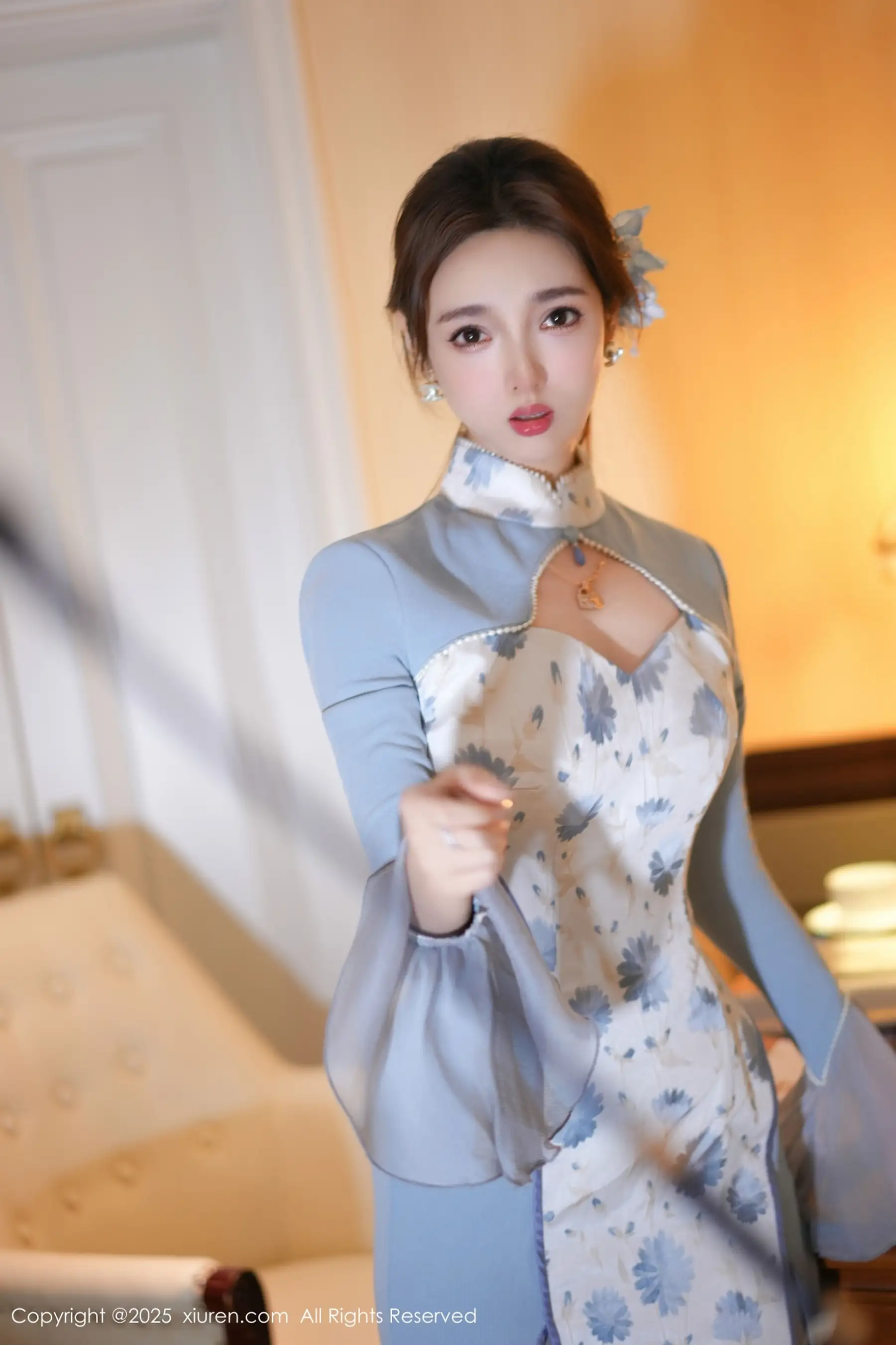 Twins-桃桃性感蓝色连衣裙露白色内衣秀曼妙身姿绝美写真 第 25 张