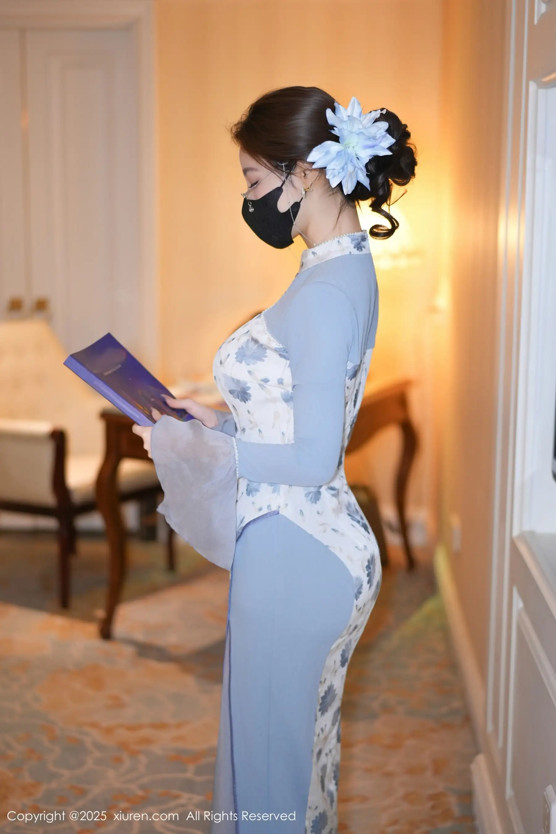 Twins-桃桃性感蓝色连衣裙露白色内衣秀曼妙身姿绝美写真 第 3 张