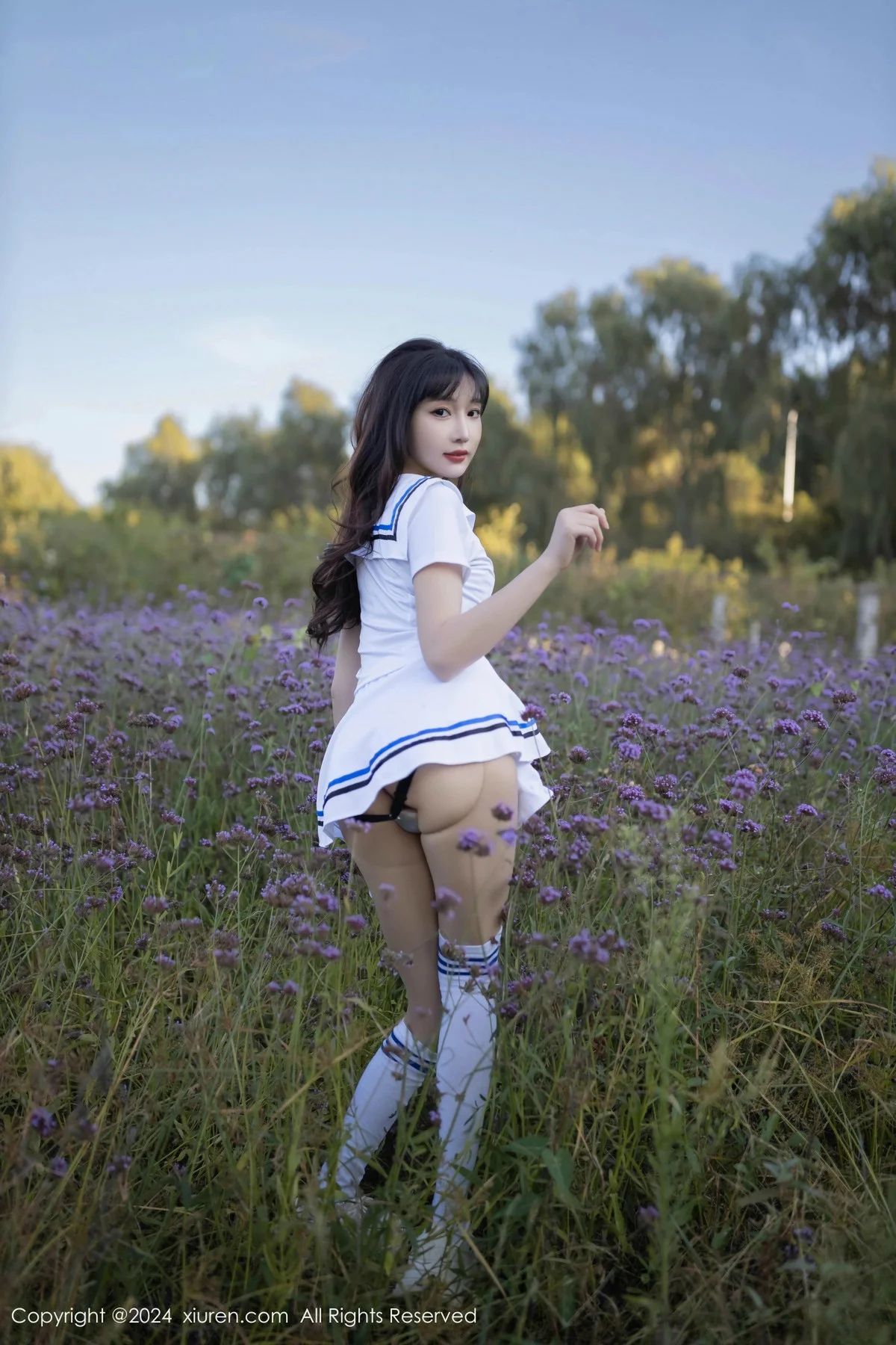 陆萱萱学生套装露黑色蕾丝内衣配开档肉丝秀完美身材绝美写真 第 28 张