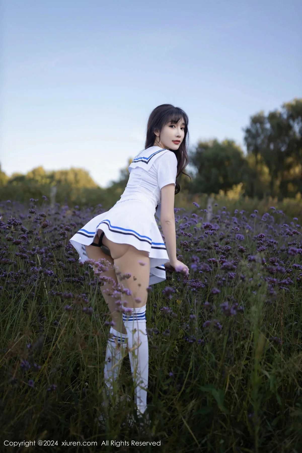 陆萱萱学生套装露黑色蕾丝内衣配开档肉丝秀完美身材绝美写真 第 33 张