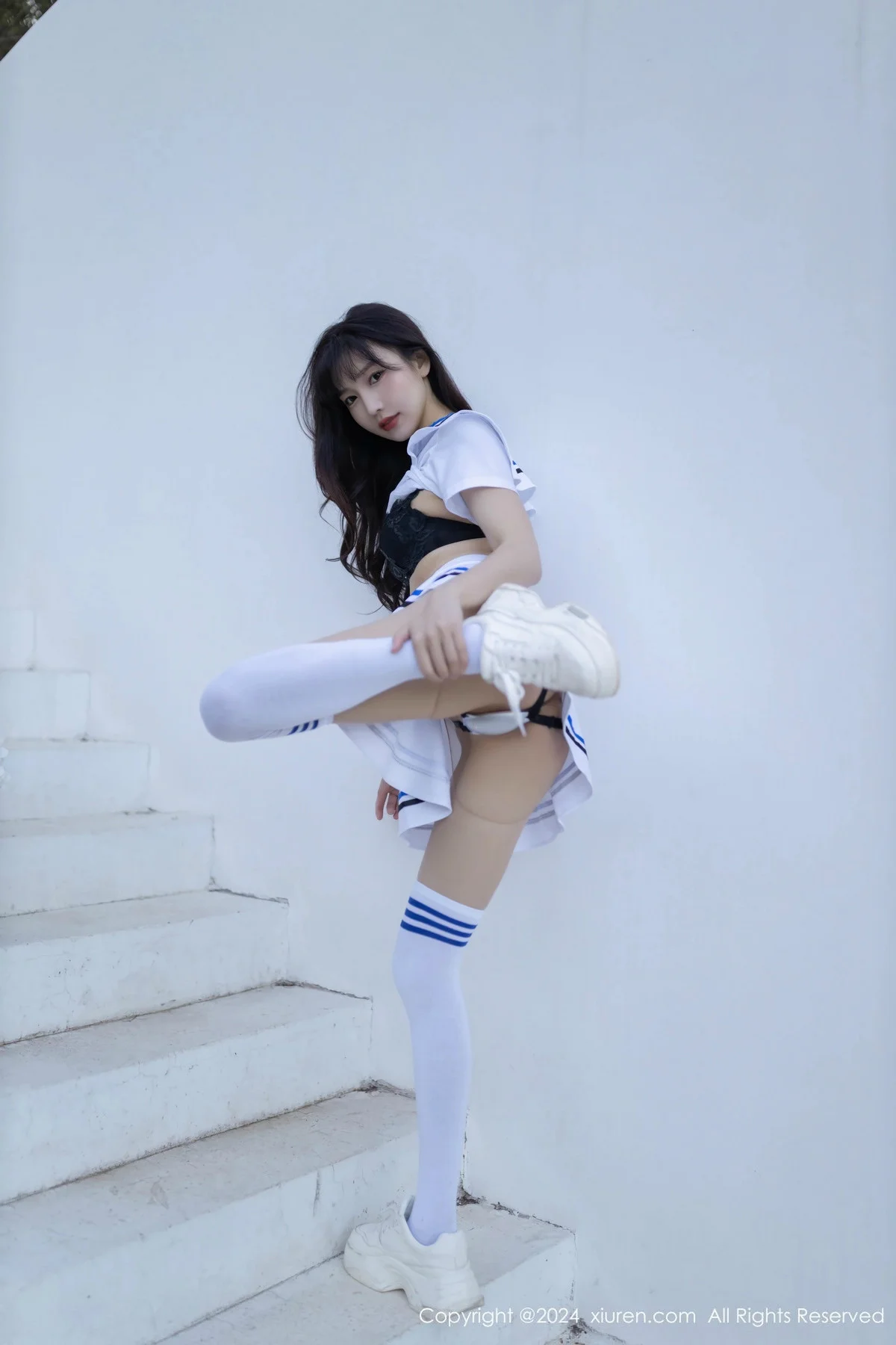 陆萱萱学生套装露黑色蕾丝内衣配开档肉丝秀完美身材绝美写真 第 71 张