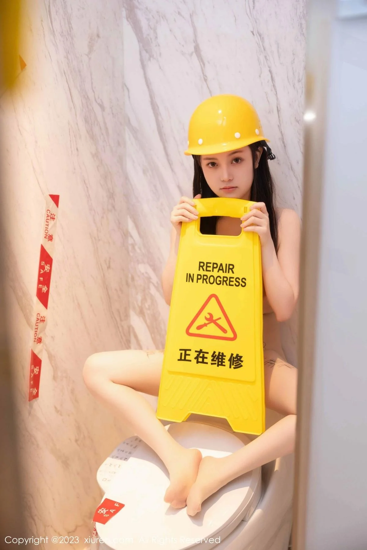 豆瓣酱性感维修工装扮超薄无内肉丝秀火辣身材绝美写真 第 74 张