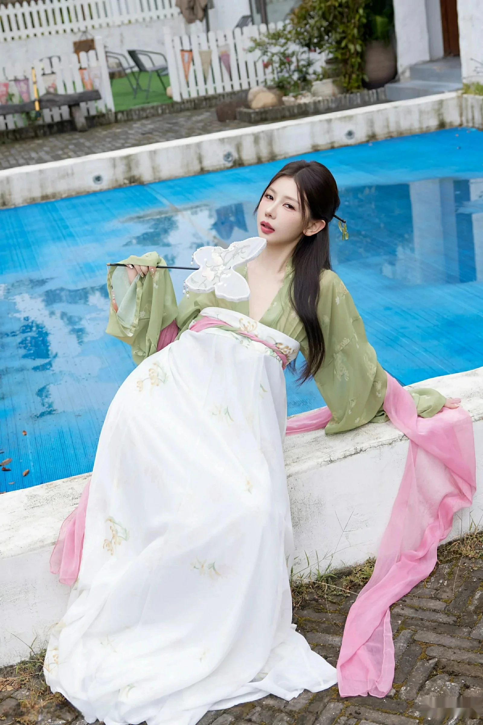 尹甜甜sunny性感薄纱汉服装扮配超薄肉丝秀完美身材绝美写真 第 17 张