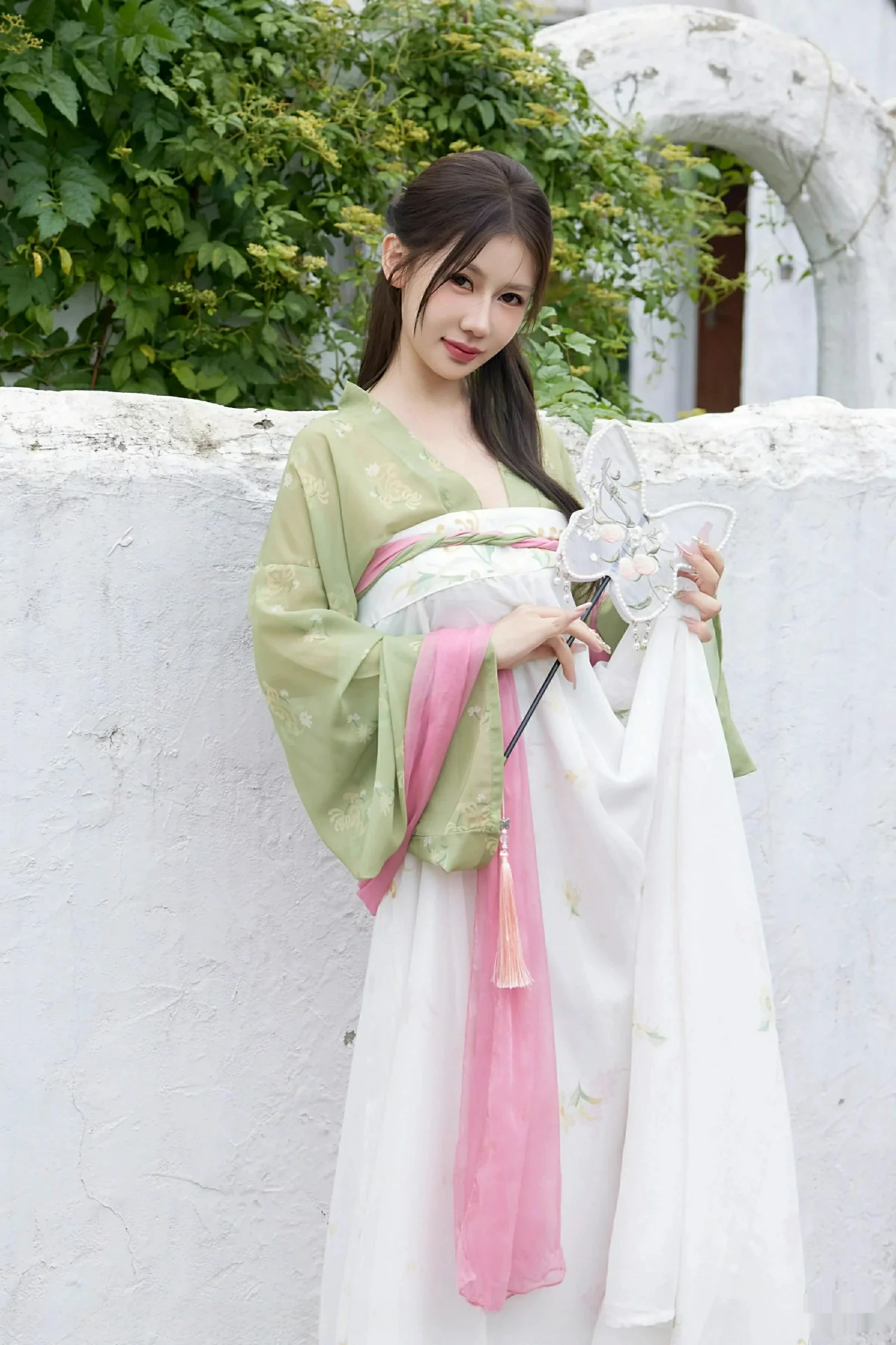 尹甜甜sunny性感薄纱汉服装扮配超薄肉丝秀完美身材绝美写真 第 4 张