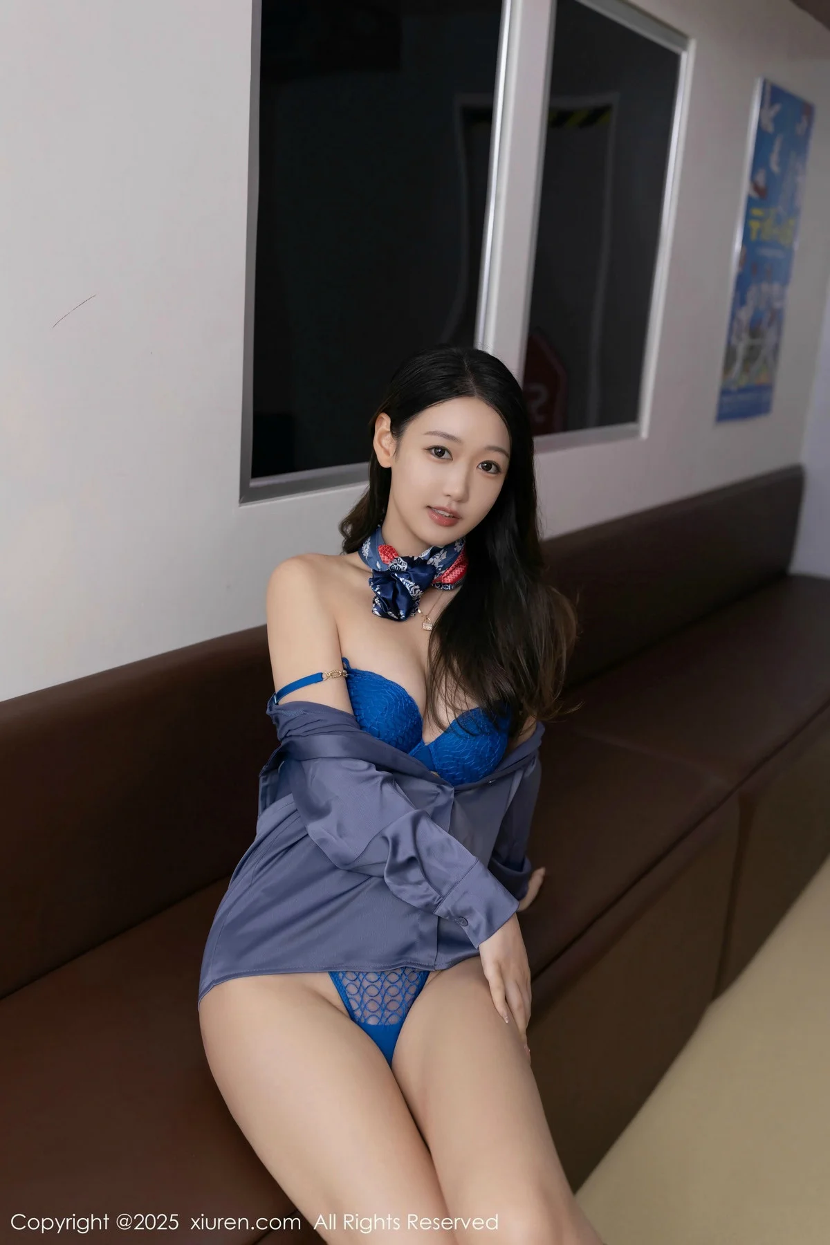 唐安琪性感深色空姐制服露蓝色蕾丝内衣秀曼妙身姿绝美写真 第 116 张