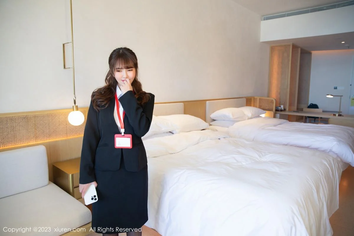 张思允Nice和上司出差半脱露淡紫色蕾丝内衣完美绝美写真 第 6 张