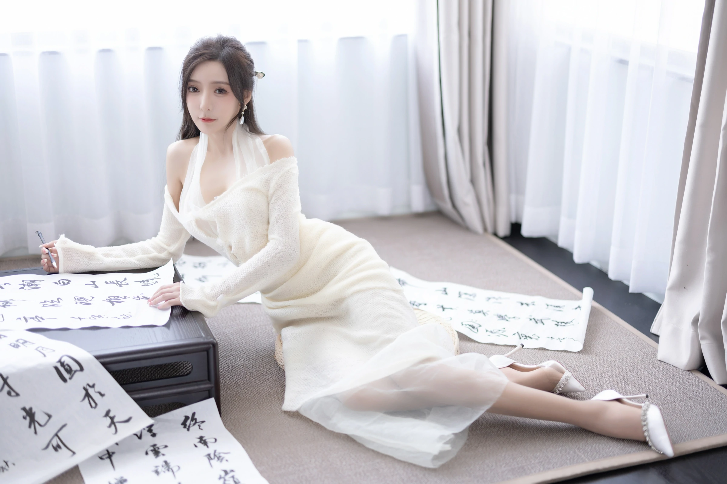 [秀人付费] 王馨瑶Yanni 诱人私拍福利 字画 第 35 张