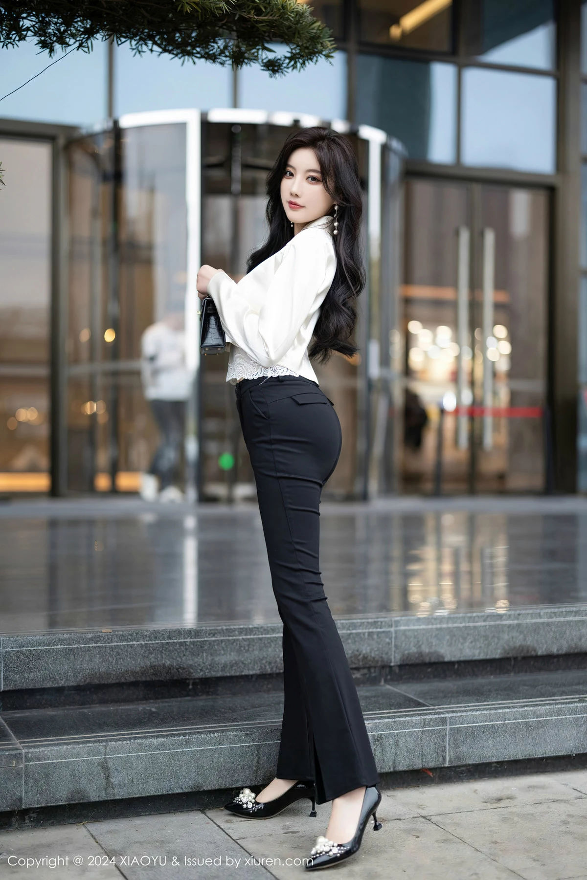 杨晨晨Yome性感白色蕾丝内衣+黑色情趣内衣完美绝美写真 第 10 张