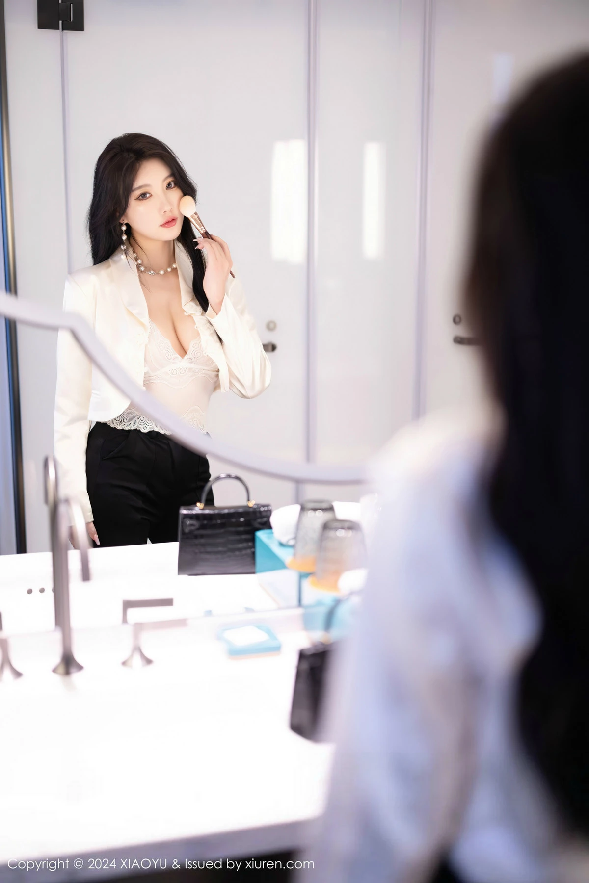 杨晨晨Yome性感白色蕾丝内衣+黑色情趣内衣完美绝美写真 第 40 张