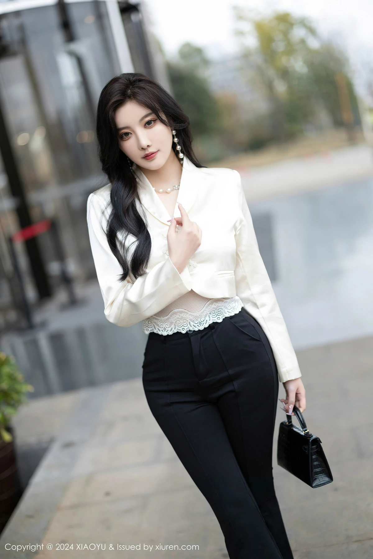 杨晨晨Yome性感白色蕾丝内衣+黑色情趣内衣完美绝美写真 第 5 张