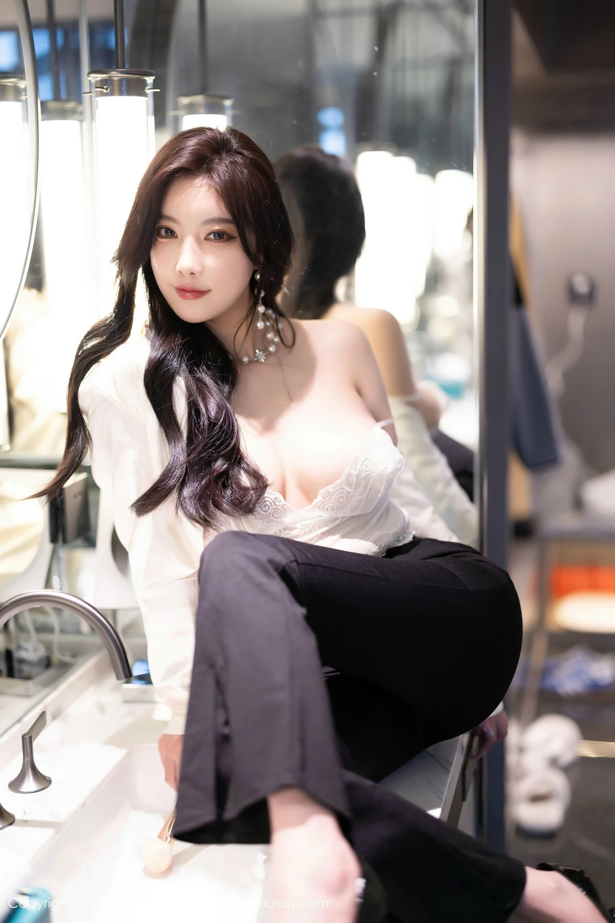 杨晨晨Yome性感白色蕾丝内衣+黑色情趣内衣完美绝美写真 第 66 张