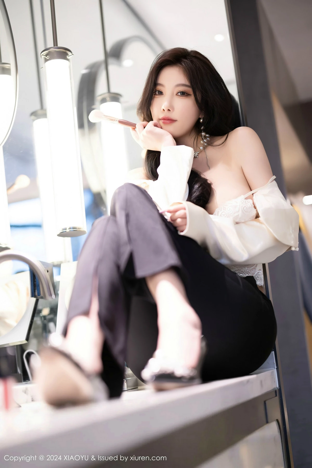 杨晨晨Yome性感白色蕾丝内衣+黑色情趣内衣完美绝美写真 第 72 张
