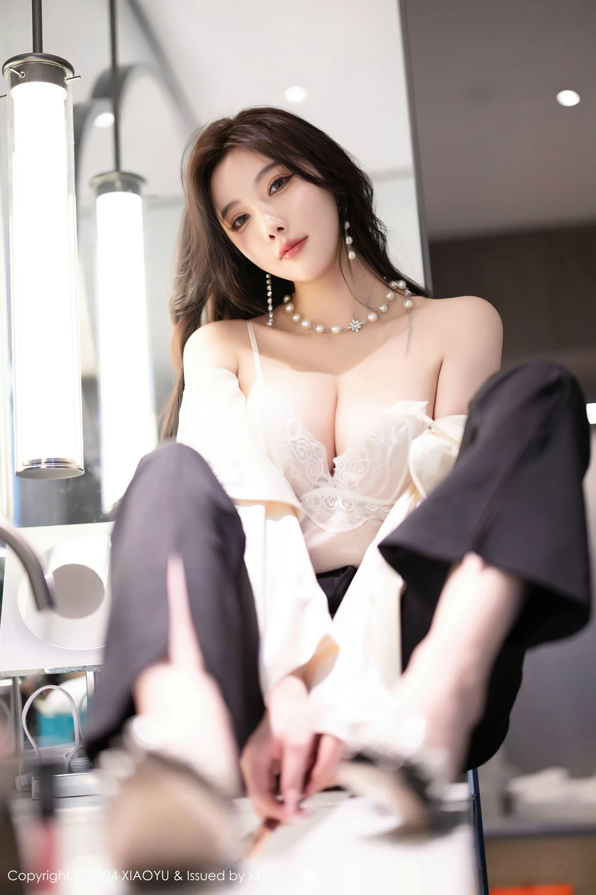 杨晨晨Yome性感白色蕾丝内衣+黑色情趣内衣完美绝美写真 第 74 张