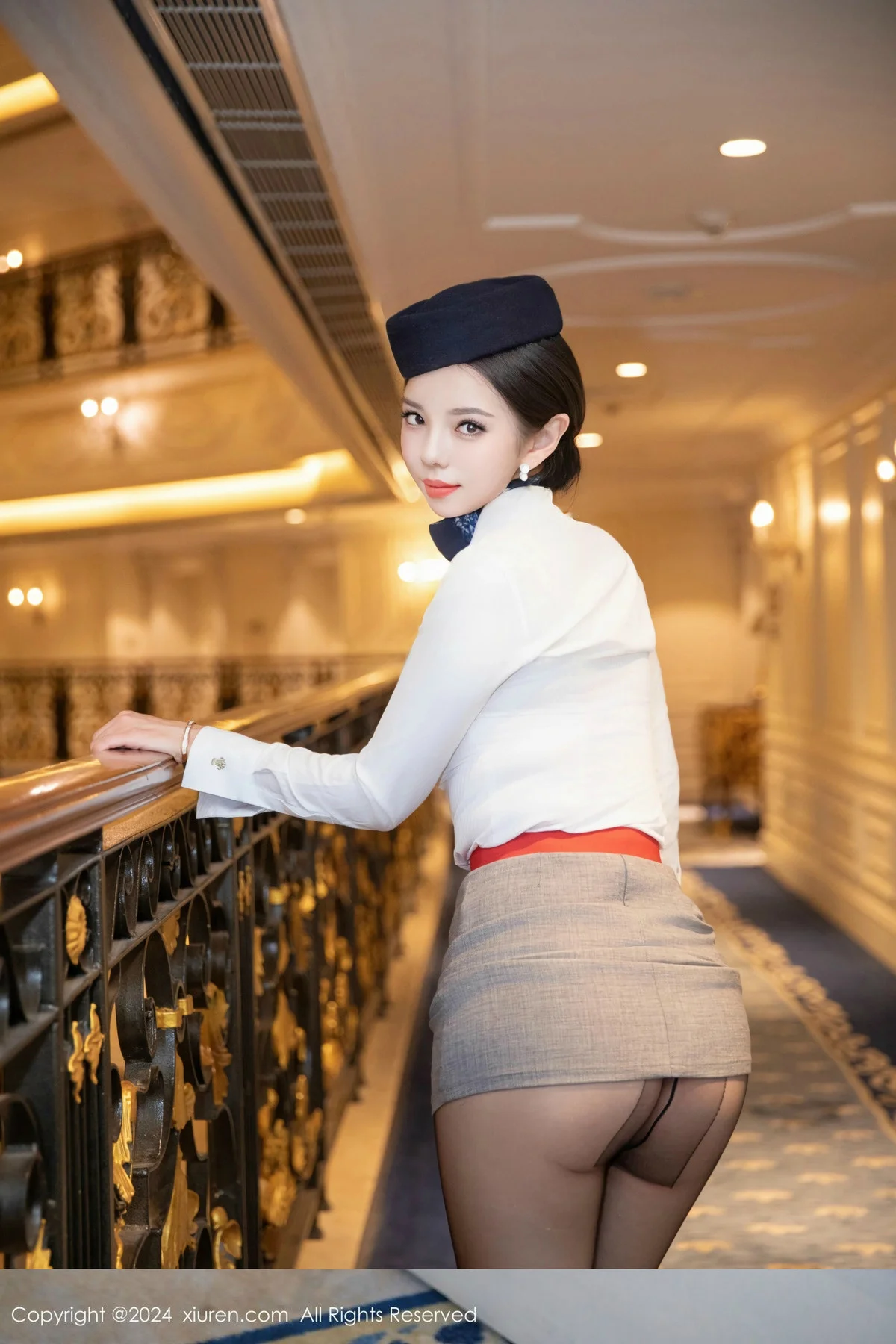 大美妞儿性感空姐制服露白色内衣配超薄黑丝秀美腿绝美写真 第 64 张